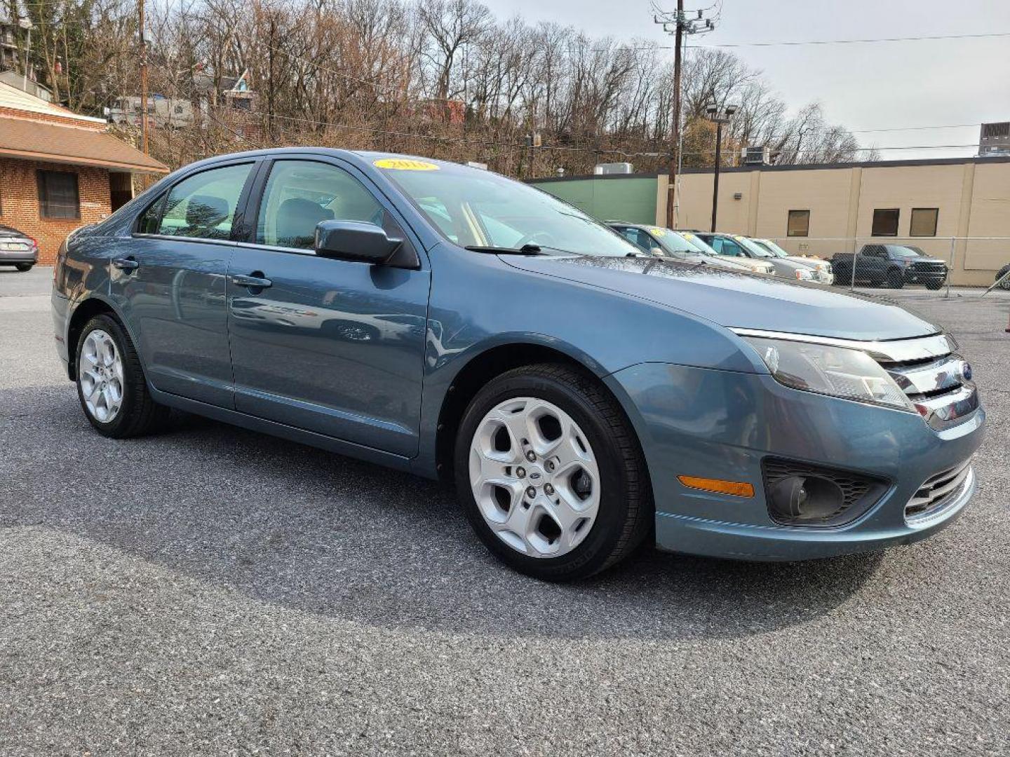 2011 BLUE FORD FUSION SE (3FAHP0HA9BR) with an 2.5L engine, Automatic transmission, located at 117 North Cameron Street, Harrisburg, PA, 17101, (717) 963-8962, 40.266762, -76.875259 - WE FINANCE!!! Good Credit/ Bad Credit/ No Credit - ALL Trade-Ins Welcomed!!! ***Guaranteed Credit Approval*** APPLY ONLINE or CALL us TODAY ;) Internet Prices and Marketplace Prices are SPECIAL discounted ***CASH DEALS*** Retail Prices are higher. Please call us to discuss your cash and finan - Photo#6