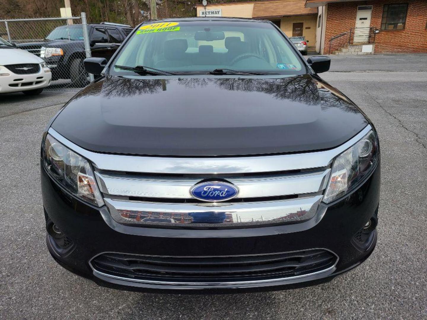 2011 BLACK FORD FUSION SE (3FAHP0HA4BR) with an 2.5L engine, Automatic transmission, located at 117 North Cameron Street, Harrisburg, PA, 17101, (717) 963-8962, 40.266762, -76.875259 - WE FINANCE!!! Good Credit/ Bad Credit/ No Credit - ALL Trade-Ins Welcomed!!! ***Guaranteed Credit Approval*** APPLY ONLINE or CALL us TODAY ;) Internet Prices and Marketplace Prices are SPECIAL discounted ***CASH DEALS*** Retail Prices are higher. Please call us to discuss your cash and finan - Photo#7