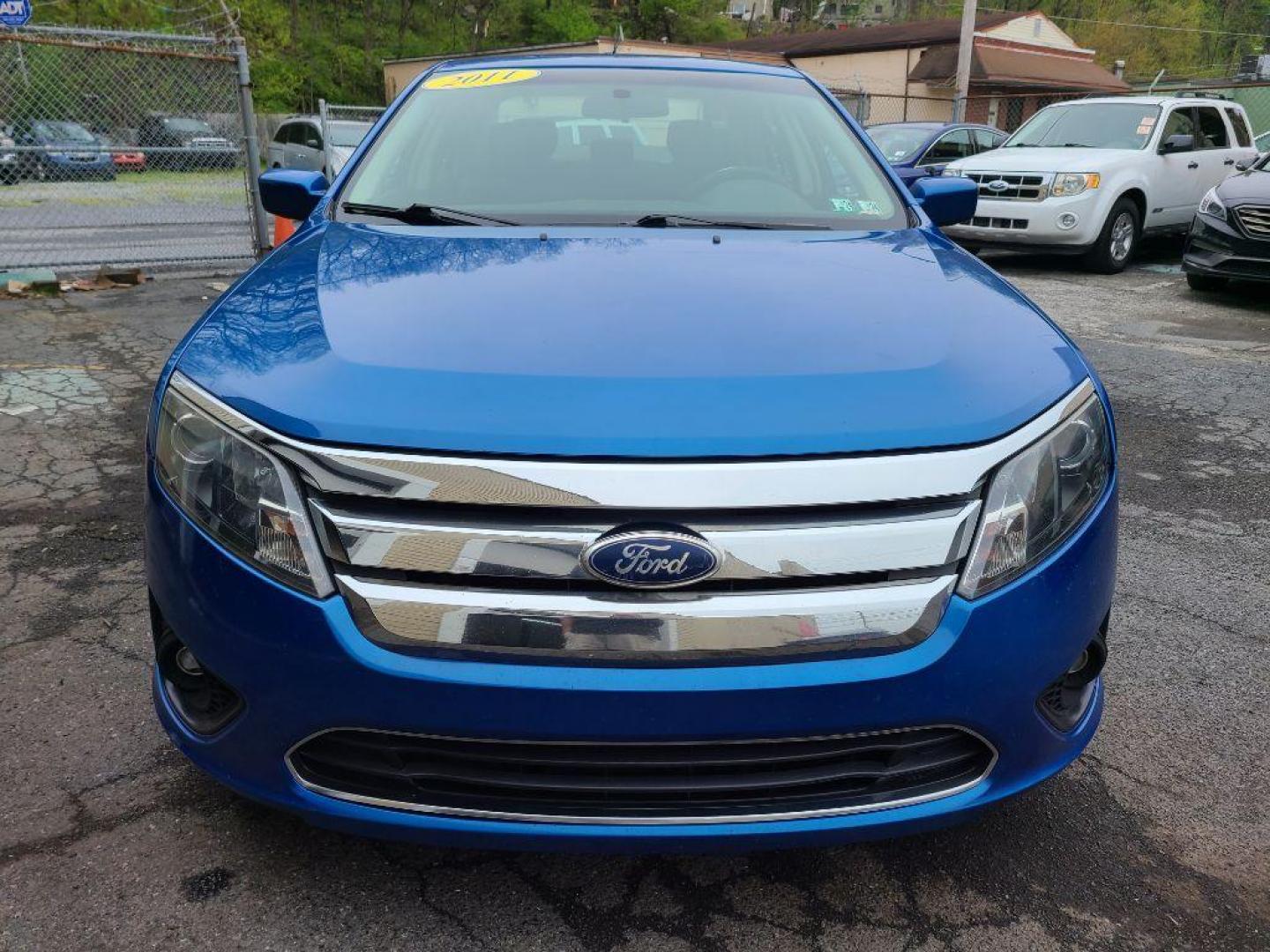 2011 BLUE FORD FUSION SE (3FAHP0HAXBR) with an 2.5L engine, Automatic transmission, located at 117 North Cameron Street, Harrisburg, PA, 17101, (717) 963-8962, 40.266762, -76.875259 - WE FINANCE!!! Good Credit/ Bad Credit/ No Credit - ALL Trade-Ins Welcomed!!! ***Guaranteed Credit Approval*** APPLY ONLINE or CALL us TODAY ;) Internet Prices and Marketplace Prices are SPECIAL discounted ***CASH DEALS*** Retail Prices are higher. Please call us to discuss your cash and finan - Photo#7