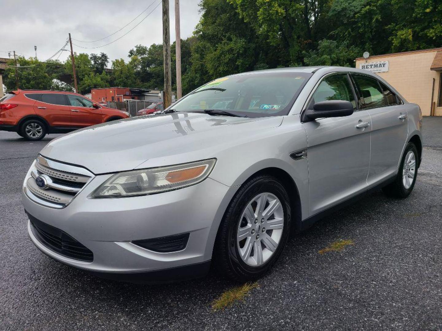 2011 SILVER FORD TAURUS SE (1FAHP2DWXBG) with an 3.5L engine, Automatic transmission, located at 117 North Cameron Street, Harrisburg, PA, 17101, (717) 963-8962, 40.266762, -76.875259 - WE FINANCE!!! Good Credit/ Bad Credit/ No Credit - ALL Trade-Ins Welcomed!!! ***Guaranteed Credit Approval*** APPLY ONLINE or CALL us TODAY ;) Internet Prices and Marketplace Prices are SPECIAL discounted ***CASH DEALS*** Retail Prices are higher. Please call us to discuss your cash and finan - Photo#0