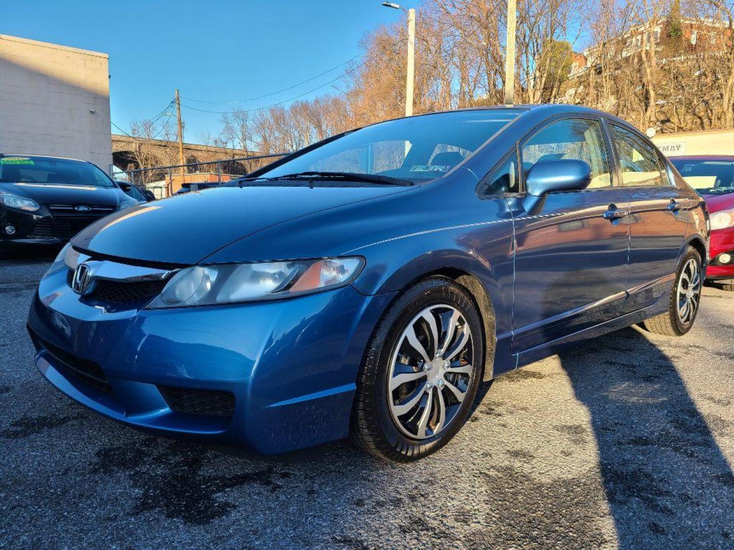 2011 BLUE HONDA CIVIC LX (2HGFA1F58BH) with an 1.8L engine, Automatic transmission, located at 117 North Cameron Street, Harrisburg, PA, 17101, (717) 963-8962, 40.266762, -76.875259 - WE FINANCE!!! Good Credit/ Bad Credit/ No Credit - ALL Trade-Ins Welcomed!!! ***Guaranteed Credit Approval*** APPLY ONLINE or CALL us TODAY ;) Internet Prices and Marketplace Prices are SPECIAL discounted ***CASH DEALS*** Retail Prices are higher. Please call us to discuss your cash and finan - Photo#0