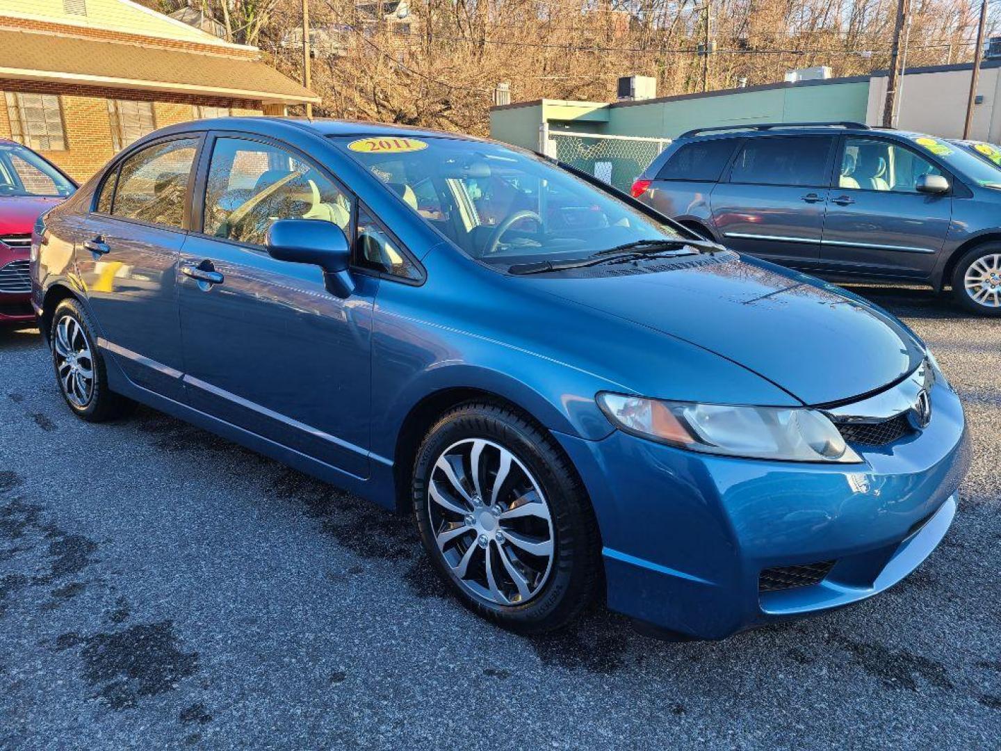 2011 BLUE HONDA CIVIC LX (2HGFA1F58BH) with an 1.8L engine, Automatic transmission, located at 117 North Cameron Street, Harrisburg, PA, 17101, (717) 963-8962, 40.266762, -76.875259 - WE FINANCE!!! Good Credit/ Bad Credit/ No Credit - ALL Trade-Ins Welcomed!!! ***Guaranteed Credit Approval*** APPLY ONLINE or CALL us TODAY ;) Internet Prices and Marketplace Prices are SPECIAL discounted ***CASH DEALS*** Retail Prices are higher. Please call us to discuss your cash and finan - Photo#6