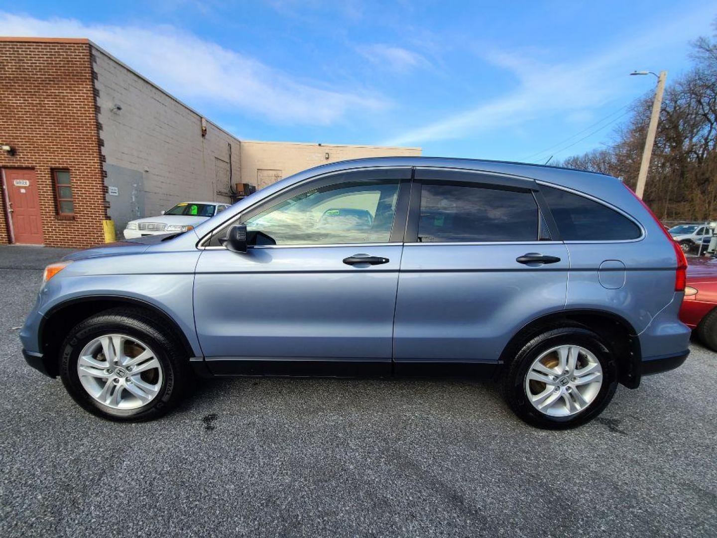 2011 BLUE HONDA CR-V EX (3CZRE4H54BG) with an 2.4L engine, Automatic transmission, located at 117 North Cameron Street, Harrisburg, PA, 17101, (717) 963-8962, 40.266762, -76.875259 - WE FINANCE!!! Good Credit/ Bad Credit/ No Credit - ALL Trade-Ins Welcomed!!! ***Guaranteed Credit Approval*** APPLY ONLINE or CALL us TODAY ;) Internet Prices and Marketplace Prices are SPECIAL discounted ***CASH DEALS*** Retail Prices are higher. Please call us to discuss your cash and finan - Photo#1