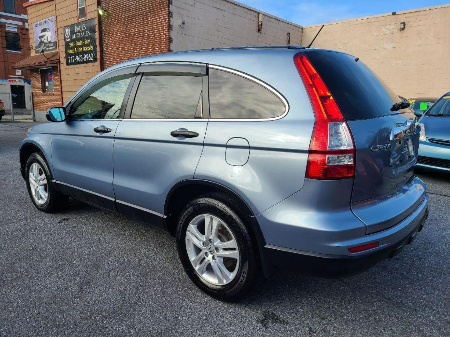 2011 BLUE HONDA CR-V EX (3CZRE4H54BG) with an 2.4L engine, Automatic transmission, located at 117 North Cameron Street, Harrisburg, PA, 17101, (717) 963-8962, 40.266762, -76.875259 - WE FINANCE!!! Good Credit/ Bad Credit/ No Credit - ALL Trade-Ins Welcomed!!! ***Guaranteed Credit Approval*** APPLY ONLINE or CALL us TODAY ;) Internet Prices and Marketplace Prices are SPECIAL discounted ***CASH DEALS*** Retail Prices are higher. Please call us to discuss your cash and finan - Photo#2