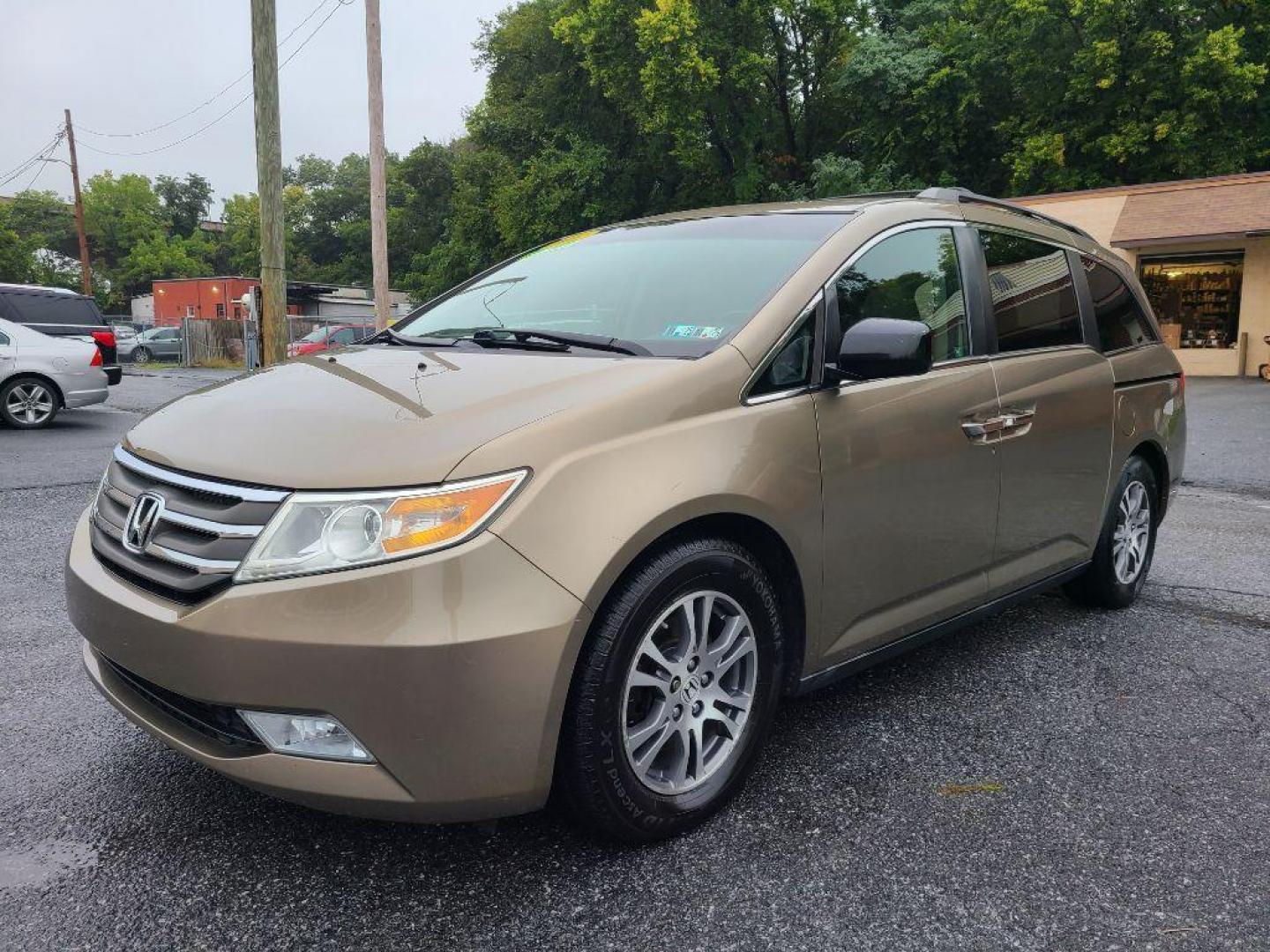 2011 BEIGE HONDA ODYSSEY EXL (5FNRL5H61BB) with an 3.5L engine, Automatic transmission, located at 7981 Paxton Street, Harrisburg, PA, 17111, (717) 561-2926, 40.261490, -76.749229 - WE FINANCE!!! Good Credit/ Bad Credit/ No Credit - ALL Trade-Ins Welcomed!!! ***Guaranteed Credit Approval*** APPLY ONLINE or CALL us TODAY ;) Internet Prices and Marketplace Prices are SPECIAL discounted ***CASH DEALS*** Retail Prices are higher. Please call us to discuss your cash and finan - Photo#0