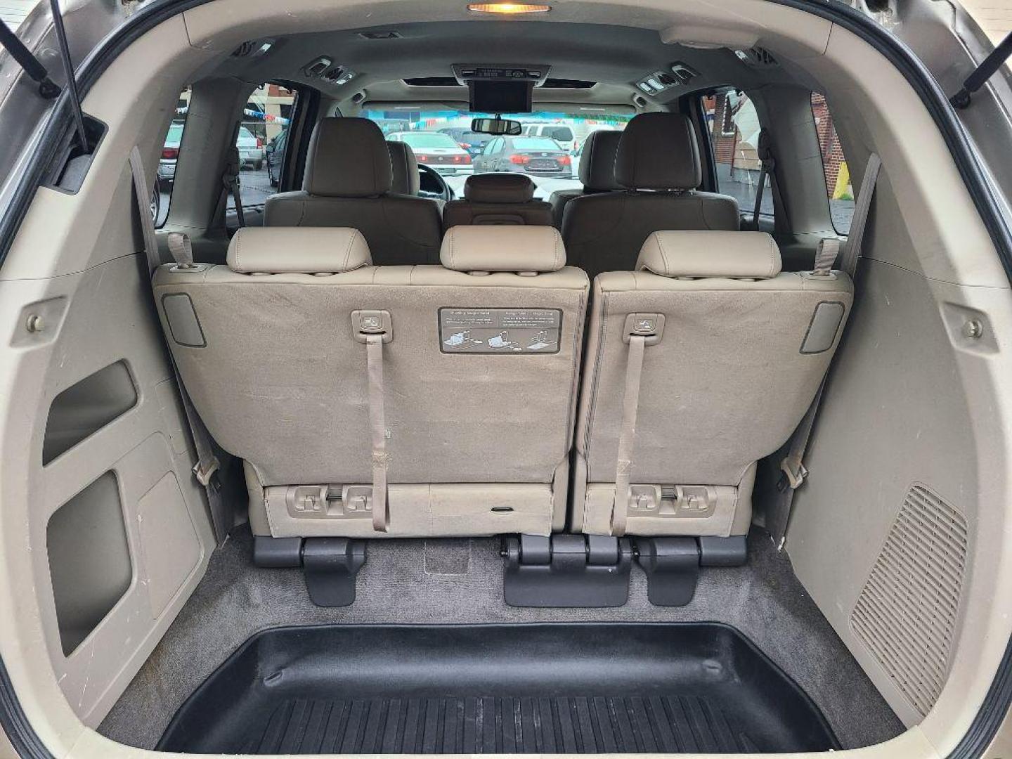 2011 BEIGE HONDA ODYSSEY EXL (5FNRL5H61BB) with an 3.5L engine, Automatic transmission, located at 7981 Paxton Street, Harrisburg, PA, 17111, (717) 561-2926, 40.261490, -76.749229 - WE FINANCE!!! Good Credit/ Bad Credit/ No Credit - ALL Trade-Ins Welcomed!!! ***Guaranteed Credit Approval*** APPLY ONLINE or CALL us TODAY ;) Internet Prices and Marketplace Prices are SPECIAL discounted ***CASH DEALS*** Retail Prices are higher. Please call us to discuss your cash and finan - Photo#13