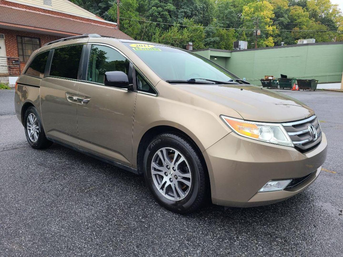 2011 BEIGE HONDA ODYSSEY EXL (5FNRL5H61BB) with an 3.5L engine, Automatic transmission, located at 7981 Paxton Street, Harrisburg, PA, 17111, (717) 561-2926, 40.261490, -76.749229 - WE FINANCE!!! Good Credit/ Bad Credit/ No Credit - ALL Trade-Ins Welcomed!!! ***Guaranteed Credit Approval*** APPLY ONLINE or CALL us TODAY ;) Internet Prices and Marketplace Prices are SPECIAL discounted ***CASH DEALS*** Retail Prices are higher. Please call us to discuss your cash and finan - Photo#6