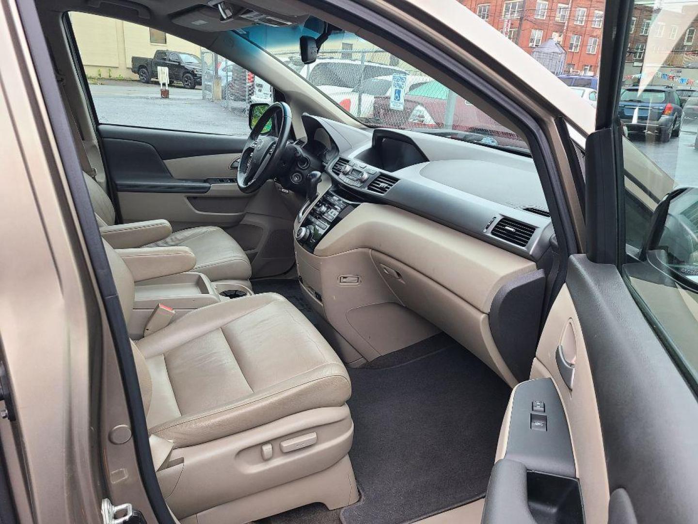 2011 BEIGE HONDA ODYSSEY EXL (5FNRL5H61BB) with an 3.5L engine, Automatic transmission, located at 7981 Paxton Street, Harrisburg, PA, 17111, (717) 561-2926, 40.261490, -76.749229 - WE FINANCE!!! Good Credit/ Bad Credit/ No Credit - ALL Trade-Ins Welcomed!!! ***Guaranteed Credit Approval*** APPLY ONLINE or CALL us TODAY ;) Internet Prices and Marketplace Prices are SPECIAL discounted ***CASH DEALS*** Retail Prices are higher. Please call us to discuss your cash and finan - Photo#8