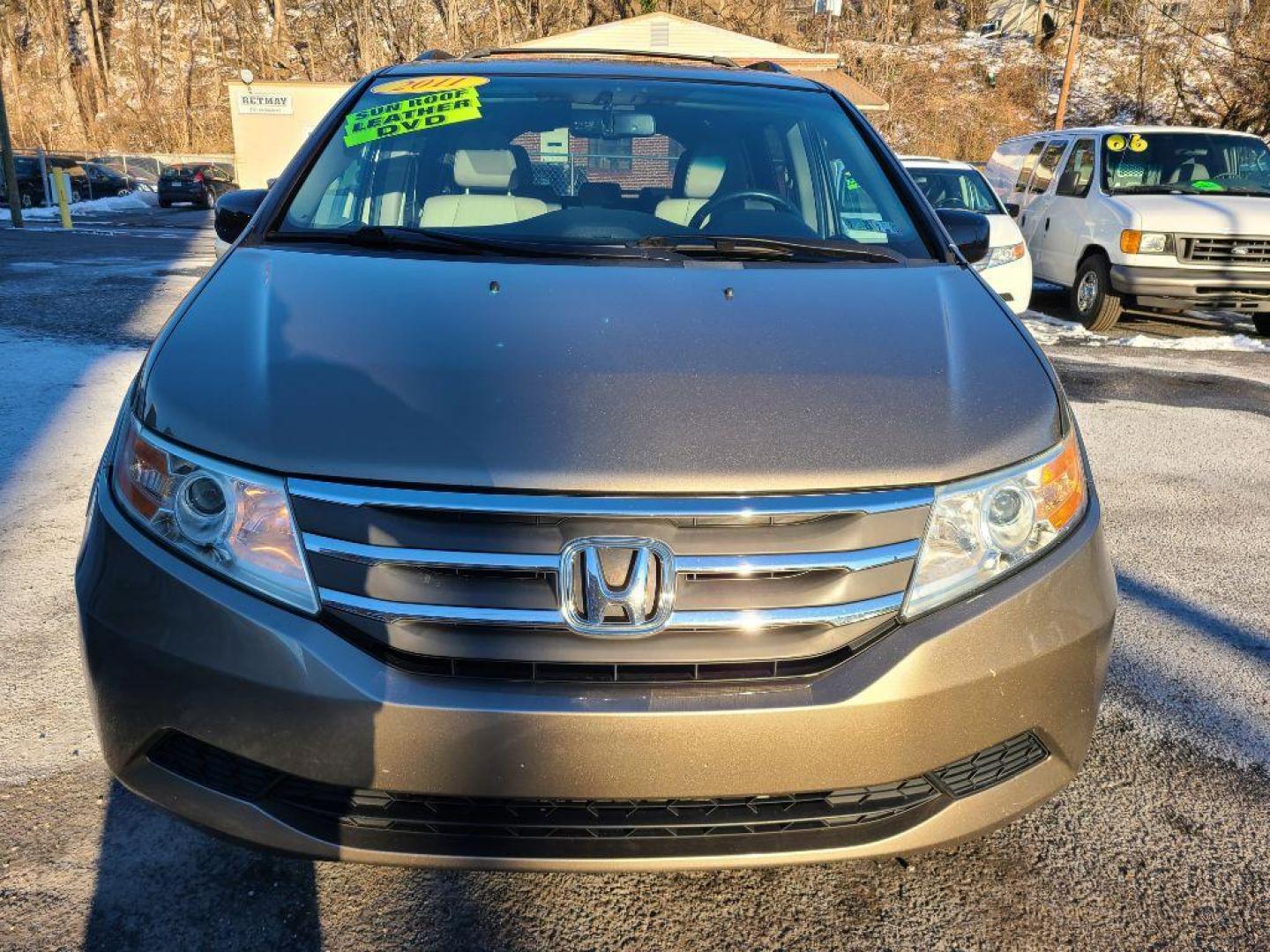 2011 GOLD HONDA ODYSSEY EXL (5FNRL5H64BB) with an 3.5L engine, Automatic transmission, located at 117 North Cameron Street, Harrisburg, PA, 17101, (717) 963-8962, 40.266762, -76.875259 - WE FINANCE!!! Good Credit/ Bad Credit/ No Credit - ALL Trade-Ins Welcomed!!! ***Guaranteed Credit Approval*** APPLY ONLINE or CALL us TODAY ;) Internet Prices and Marketplace Prices are SPECIAL discounted ***CASH DEALS*** Retail Prices are higher. Please call us to discuss your cash and finan - Photo#7