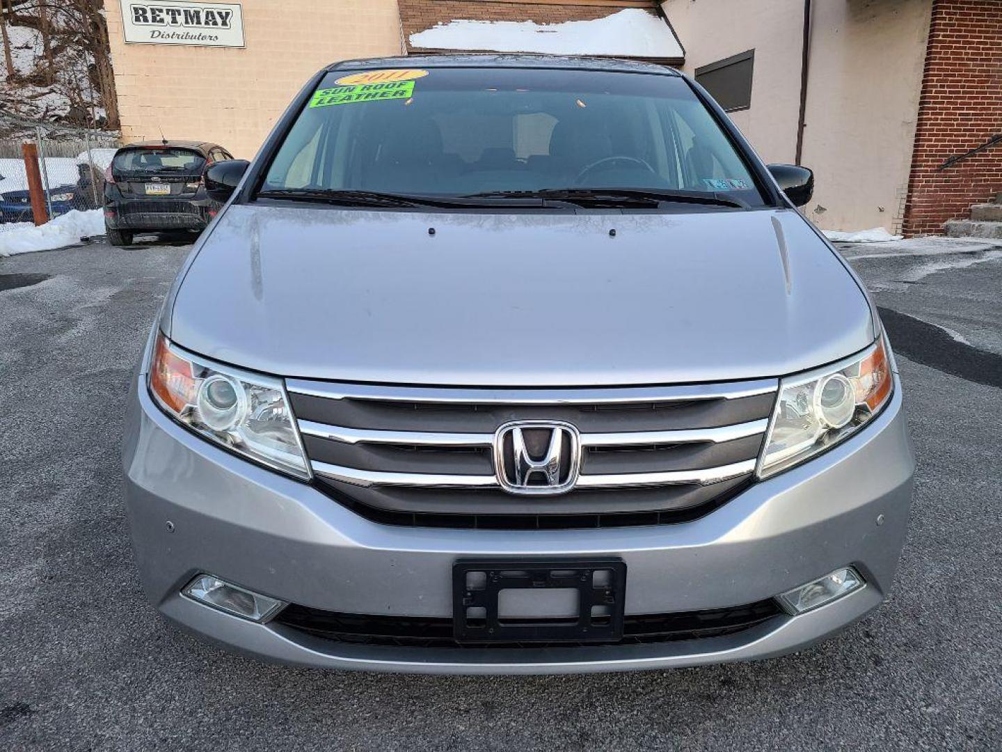 2011 SILVER HONDA ODYSSEY TOURING (5FNRL5H92BB) with an 3.5L engine, Automatic transmission, located at 117 North Cameron Street, Harrisburg, PA, 17101, (717) 963-8962, 40.266762, -76.875259 - WE FINANCE!!! Good Credit/ Bad Credit/ No Credit - ALL Trade-Ins Welcomed!!! ***Guaranteed Credit Approval*** APPLY ONLINE or CALL us TODAY ;) Internet Prices and Marketplace Prices are SPECIAL discounted ***CASH DEALS*** Retail Prices are higher. Please call us to discuss your cash and finan - Photo#7