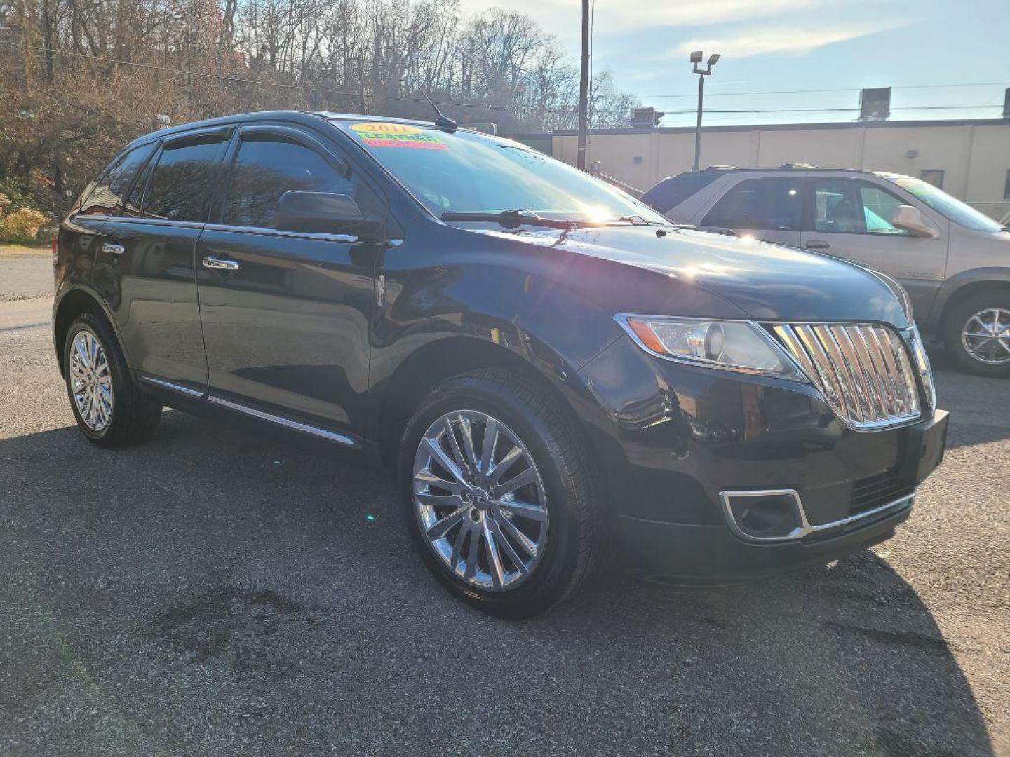 2011 BLACK LINCOLN MKX SUV (2LMDJ8JK7BB) with an 3.7L engine, Automatic transmission, located at 117 North Cameron Street, Harrisburg, PA, 17101, (717) 963-8962, 40.266762, -76.875259 - WE FINANCE!!! Good Credit/ Bad Credit/ No Credit - ALL Trade-Ins Welcomed!!! ***Guaranteed Credit Approval*** APPLY ONLINE or CALL us TODAY ;) Internet Prices and Marketplace Prices are SPECIAL discounted ***CASH DEALS*** Retail Prices are higher. Please call us to discuss your cash and finan - Photo#6