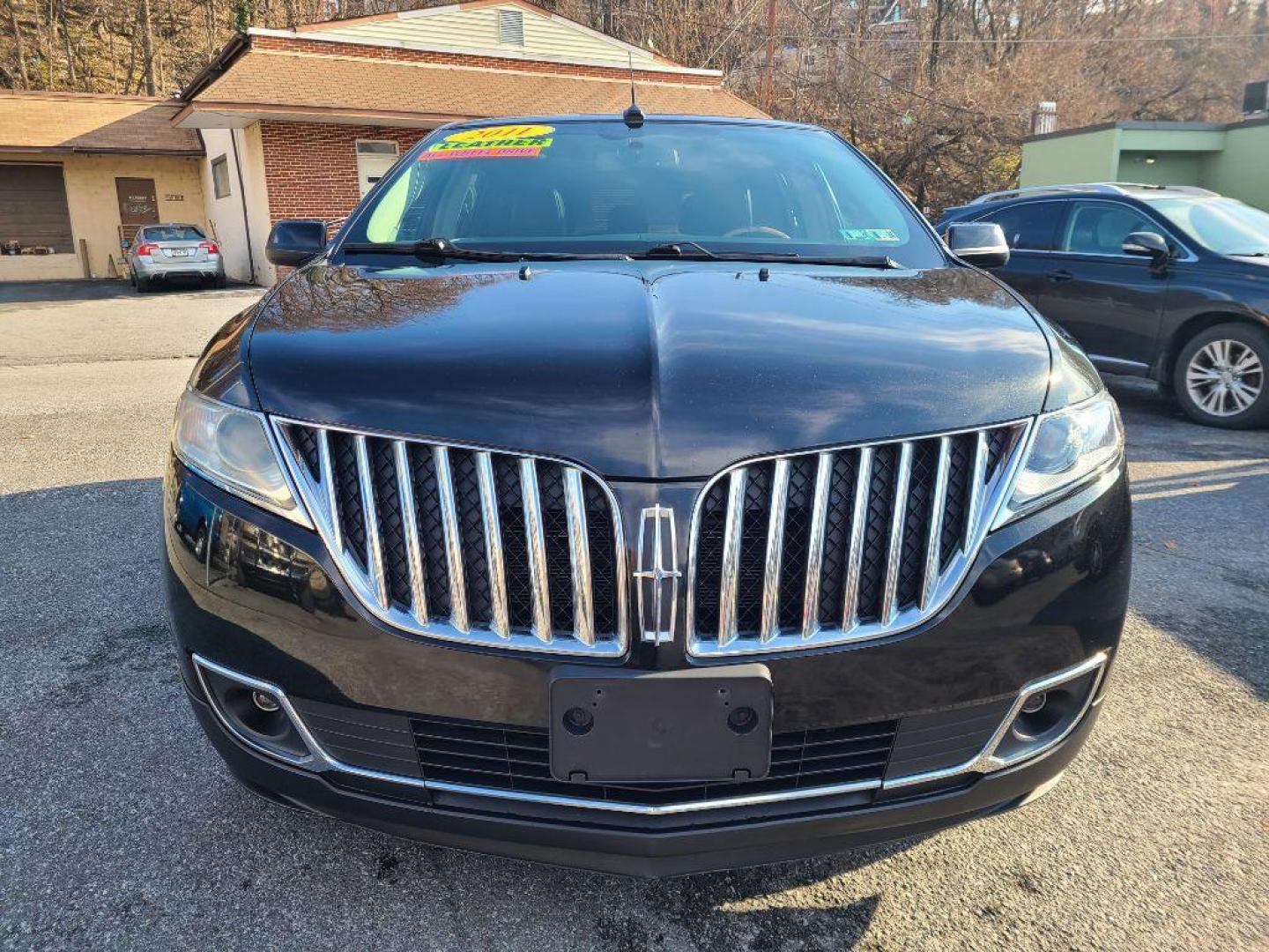 2011 BLACK LINCOLN MKX SUV (2LMDJ8JK7BB) with an 3.7L engine, Automatic transmission, located at 117 North Cameron Street, Harrisburg, PA, 17101, (717) 963-8962, 40.266762, -76.875259 - WE FINANCE!!! Good Credit/ Bad Credit/ No Credit - ALL Trade-Ins Welcomed!!! ***Guaranteed Credit Approval*** APPLY ONLINE or CALL us TODAY ;) Internet Prices and Marketplace Prices are SPECIAL discounted ***CASH DEALS*** Retail Prices are higher. Please call us to discuss your cash and finan - Photo#7