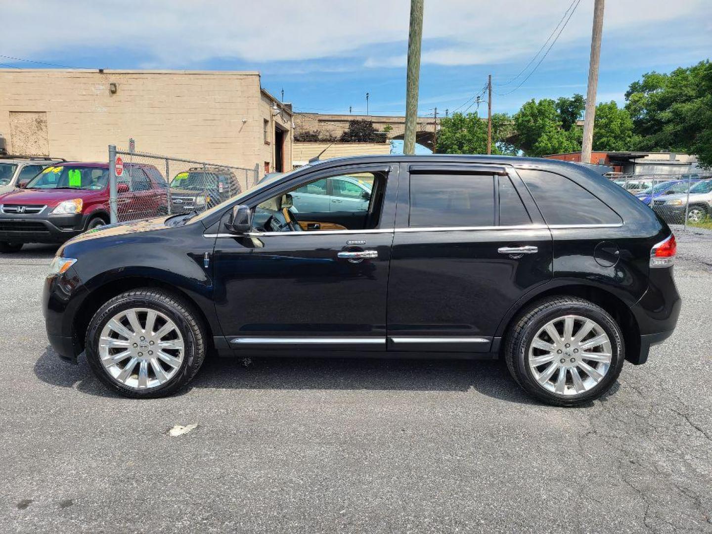 2011 BLACK LINCOLN MKX SUV (2LMDJ8JK9BB) with an 3.7L engine, Automatic transmission, located at 7981 Paxton Street, Harrisburg, PA, 17111, (717) 561-2926, 40.261490, -76.749229 - WE FINANCE!!! Good Credit/ Bad Credit/ No Credit - ALL Trade-Ins Welcomed!!! ***Guaranteed Credit Approval*** APPLY ONLINE or CALL us TODAY ;) Internet Prices and Marketplace Prices are SPECIAL discounted ***CASH DEALS*** Retail Prices are higher. Please call us to discuss your cash and finan - Photo#1