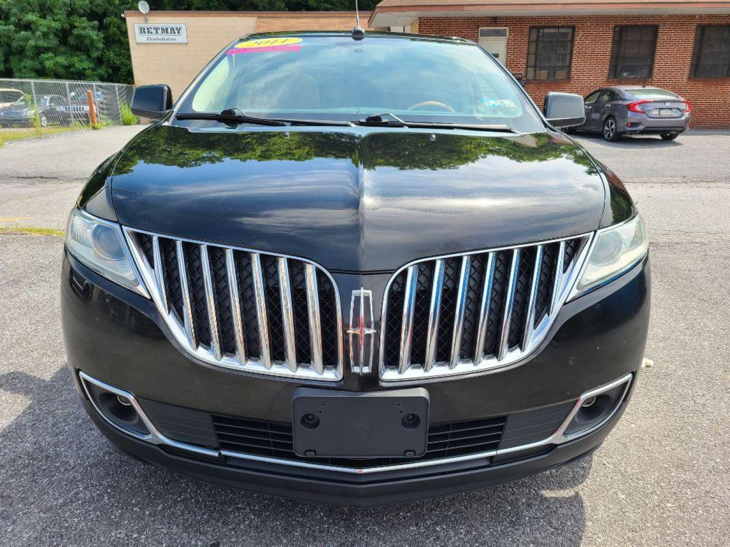 2011 BLACK LINCOLN MKX SUV (2LMDJ8JK9BB) with an 3.7L engine, Automatic transmission, located at 7981 Paxton Street, Harrisburg, PA, 17111, (717) 561-2926, 40.261490, -76.749229 - WE FINANCE!!! Good Credit/ Bad Credit/ No Credit - ALL Trade-Ins Welcomed!!! ***Guaranteed Credit Approval*** APPLY ONLINE or CALL us TODAY ;) Internet Prices and Marketplace Prices are SPECIAL discounted ***CASH DEALS*** Retail Prices are higher. Please call us to discuss your cash and finan - Photo#7