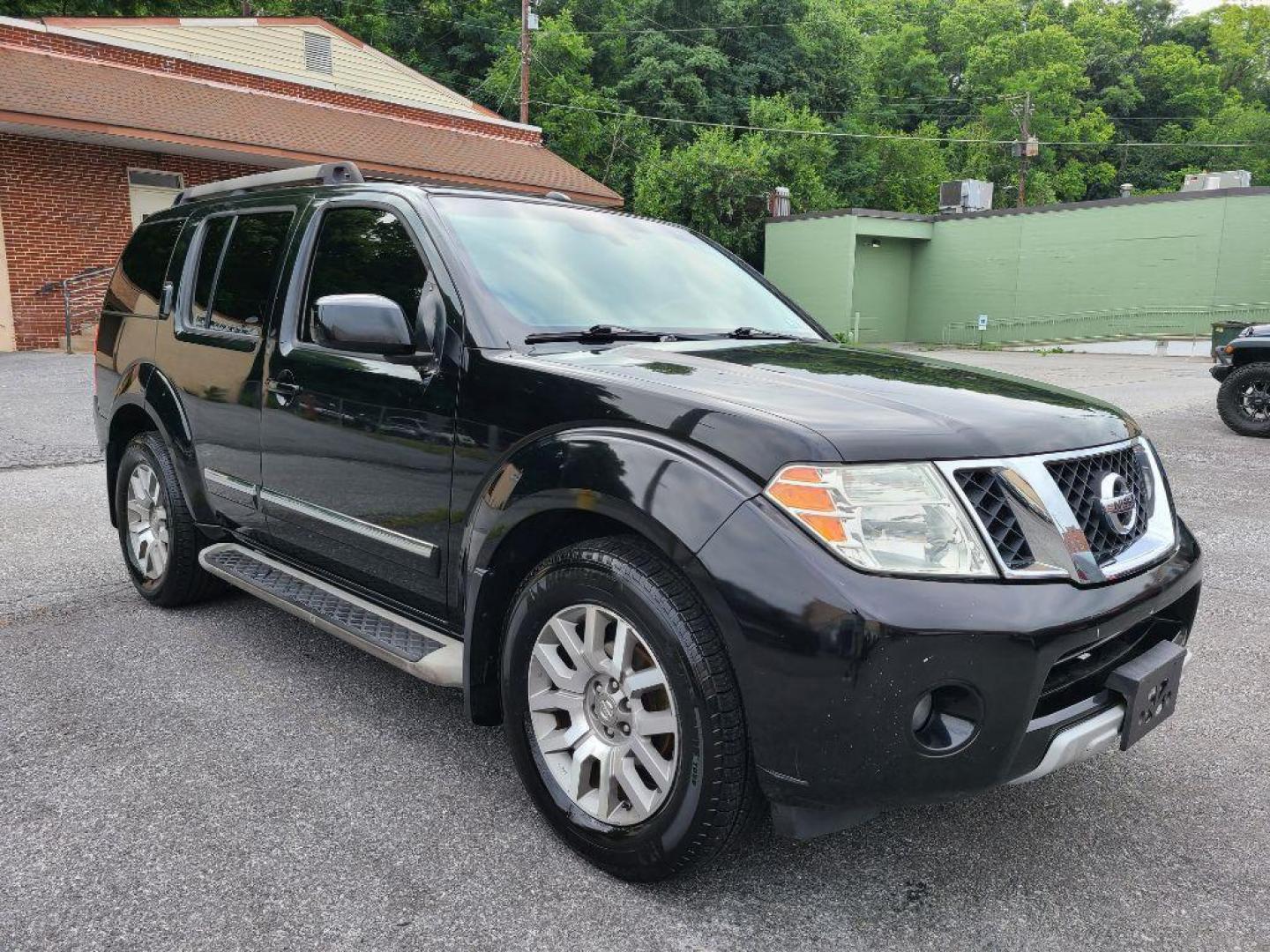 2011 BLACK NISSAN PATHFINDER S (5N1AR1NB0BC) with an 4.0L engine, Automatic transmission, located at 117 North Cameron Street, Harrisburg, PA, 17101, (717) 963-8962, 40.266762, -76.875259 - WE FINANCE!!! Good Credit/ Bad Credit/ No Credit - ALL Trade-Ins Welcomed!!! ***Guaranteed Credit Approval*** APPLY ONLINE or CALL us TODAY ;) Internet Prices and Marketplace Prices are SPECIAL discounted ***CASH DEALS*** Retail Prices are higher. Please call us to discuss your cash and finan - Photo#6