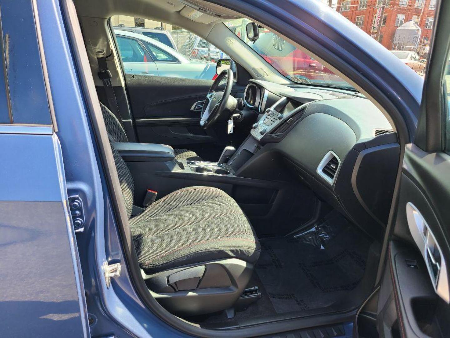 2012 BLUE CHEVROLET EQUINOX LT (2GNFLEEK7C6) with an 2.4L engine, Automatic transmission, located at 7981 Paxton Street, Harrisburg, PA, 17111, (717) 561-2926, 40.261490, -76.749229 - WE FINANCE!!! Good Credit/ Bad Credit/ No Credit - ALL Trade-Ins Welcomed!!! ***Guaranteed Credit Approval*** APPLY ONLINE or CALL us TODAY ;) Internet Prices and Marketplace Prices are SPECIAL discounted ***CASH DEALS*** Retail Prices are higher. Please call us to discuss your cash and finan - Photo#8