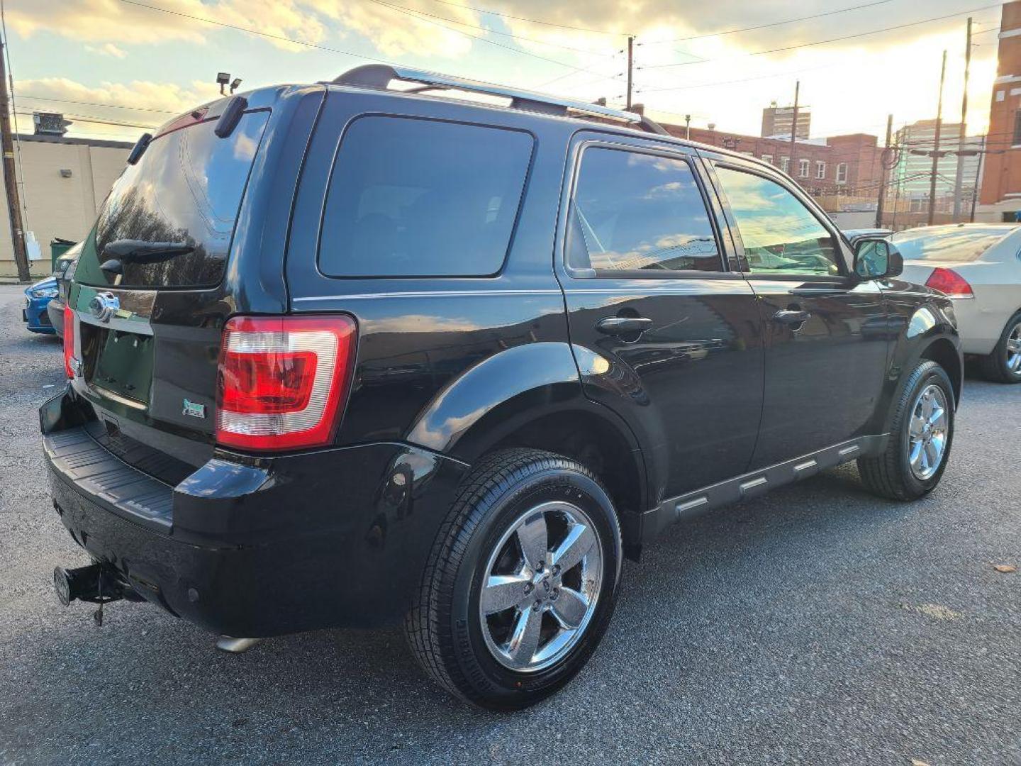 2012 BLACK FORD ESCAPE LIMITED (1FMCU9EG6CK) with an 3.0L engine, Automatic transmission, located at 7981 Paxton Street, Harrisburg, PA, 17111, (717) 561-2926, 40.261490, -76.749229 - WE FINANCE!!! Good Credit/ Bad Credit/ No Credit - ALL Trade-Ins Welcomed!!! ***Guaranteed Credit Approval*** APPLY ONLINE or CALL us TODAY ;) Internet Prices and Marketplace Prices are SPECIAL discounted ***CASH DEALS*** Retail Prices are higher. Please call us to discuss your cash and finan - Photo#4