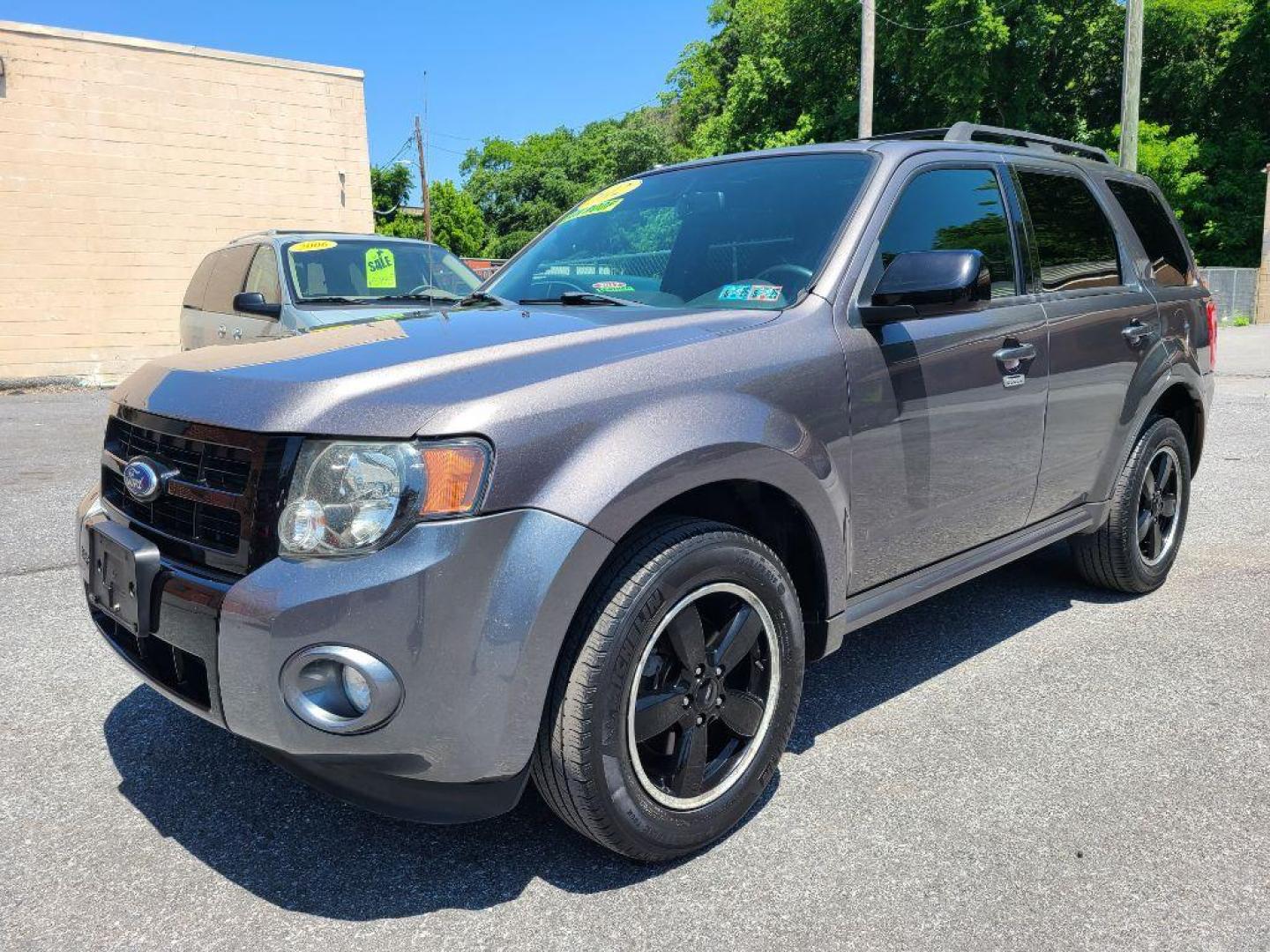 2012 GRAY FORD ESCAPE XLT (1FMCU9D74CK) with an 2.5L engine, Automatic transmission, located at 117 North Cameron Street, Harrisburg, PA, 17101, (717) 963-8962, 40.266762, -76.875259 - WE FINANCE!!! Good Credit/ Bad Credit/ No Credit - ALL Trade-Ins Welcomed!!! ***Guaranteed Credit Approval*** APPLY ONLINE or CALL us TODAY ;) Internet Prices and Marketplace Prices are SPECIAL discounted ***CASH DEALS*** Retail Prices are higher. Please call us to discuss your cash and finan - Photo#0