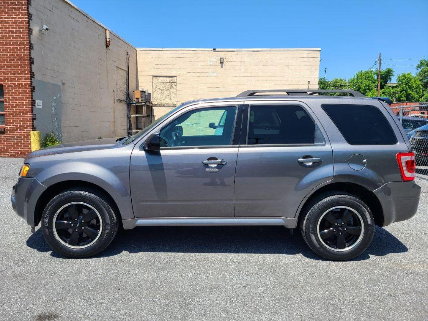 2012 GRAY FORD ESCAPE XLT (1FMCU9D74CK) with an 2.5L engine, Automatic transmission, located at 117 North Cameron Street, Harrisburg, PA, 17101, (717) 963-8962, 40.266762, -76.875259 - WE FINANCE!!! Good Credit/ Bad Credit/ No Credit - ALL Trade-Ins Welcomed!!! ***Guaranteed Credit Approval*** APPLY ONLINE or CALL us TODAY ;) Internet Prices and Marketplace Prices are SPECIAL discounted ***CASH DEALS*** Retail Prices are higher. Please call us to discuss your cash and finan - Photo#1