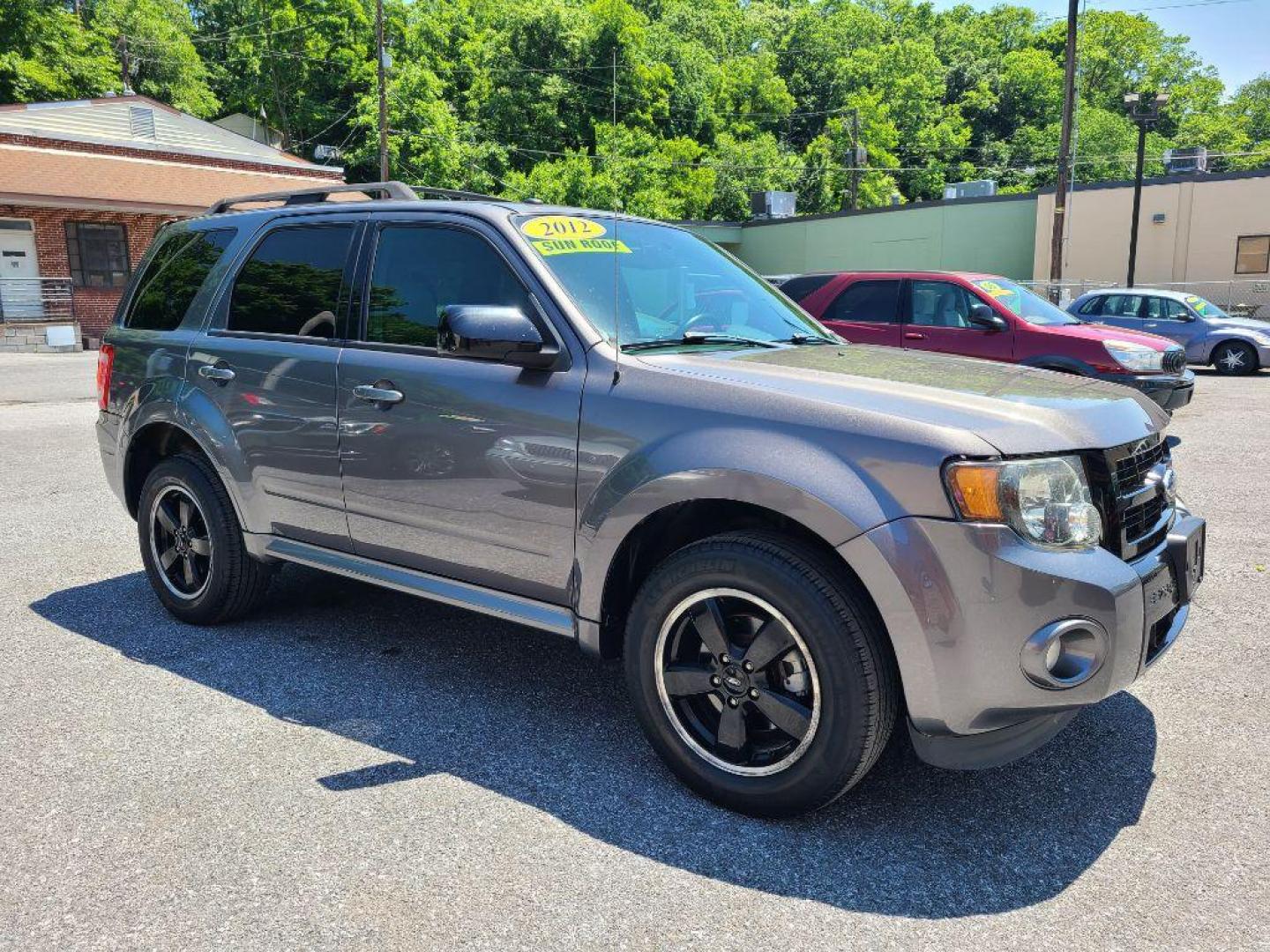 2012 GRAY FORD ESCAPE XLT (1FMCU9D74CK) with an 2.5L engine, Automatic transmission, located at 117 North Cameron Street, Harrisburg, PA, 17101, (717) 963-8962, 40.266762, -76.875259 - WE FINANCE!!! Good Credit/ Bad Credit/ No Credit - ALL Trade-Ins Welcomed!!! ***Guaranteed Credit Approval*** APPLY ONLINE or CALL us TODAY ;) Internet Prices and Marketplace Prices are SPECIAL discounted ***CASH DEALS*** Retail Prices are higher. Please call us to discuss your cash and finan - Photo#6