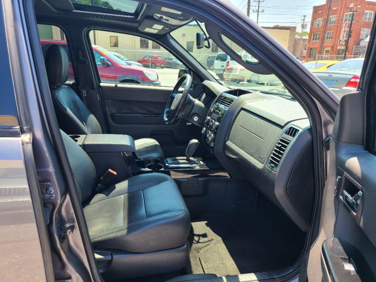 2012 GRAY FORD ESCAPE XLT (1FMCU9D74CK) with an 2.5L engine, Automatic transmission, located at 117 North Cameron Street, Harrisburg, PA, 17101, (717) 963-8962, 40.266762, -76.875259 - WE FINANCE!!! Good Credit/ Bad Credit/ No Credit - ALL Trade-Ins Welcomed!!! ***Guaranteed Credit Approval*** APPLY ONLINE or CALL us TODAY ;) Internet Prices and Marketplace Prices are SPECIAL discounted ***CASH DEALS*** Retail Prices are higher. Please call us to discuss your cash and finan - Photo#8