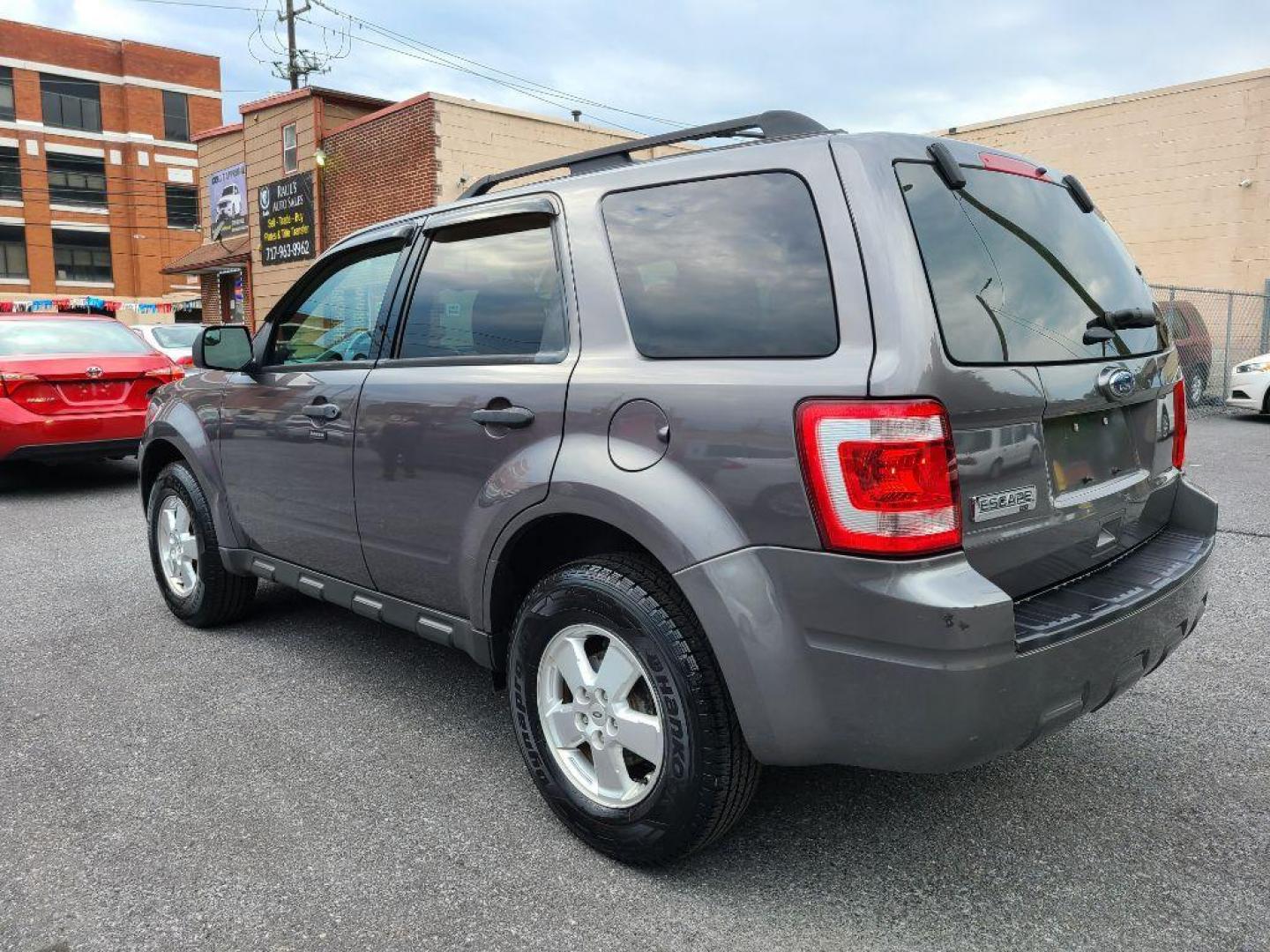 2012 GRAY FORD ESCAPE XLT (1FMCU0D78CK) with an 2.5L engine, Automatic transmission, located at 117 North Cameron Street, Harrisburg, PA, 17101, (717) 963-8962, 40.266762, -76.875259 - WE FINANCE!!! Good Credit/ Bad Credit/ No Credit - ALL Trade-Ins Welcomed!!! ***Guaranteed Credit Approval*** APPLY ONLINE or CALL us TODAY ;) Internet Prices and Marketplace Prices are SPECIAL discounted ***CASH DEALS*** Retail Prices are higher. Please call us to discuss your cash and finan - Photo#2