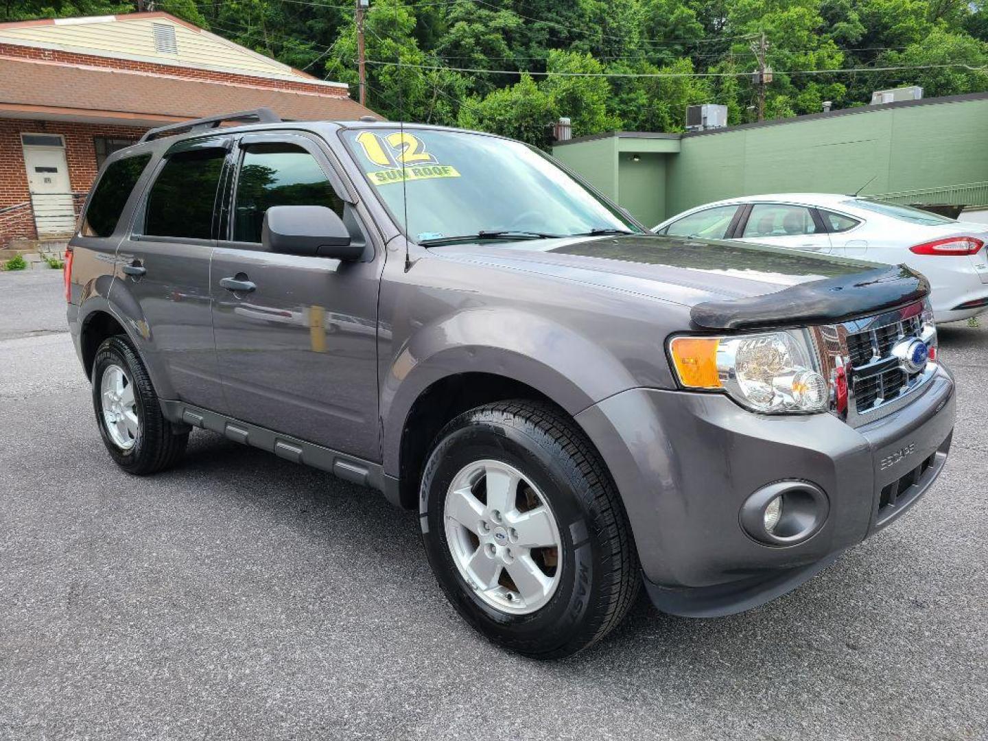 2012 GRAY FORD ESCAPE XLT (1FMCU0D78CK) with an 2.5L engine, Automatic transmission, located at 117 North Cameron Street, Harrisburg, PA, 17101, (717) 963-8962, 40.266762, -76.875259 - WE FINANCE!!! Good Credit/ Bad Credit/ No Credit - ALL Trade-Ins Welcomed!!! ***Guaranteed Credit Approval*** APPLY ONLINE or CALL us TODAY ;) Internet Prices and Marketplace Prices are SPECIAL discounted ***CASH DEALS*** Retail Prices are higher. Please call us to discuss your cash and finan - Photo#6