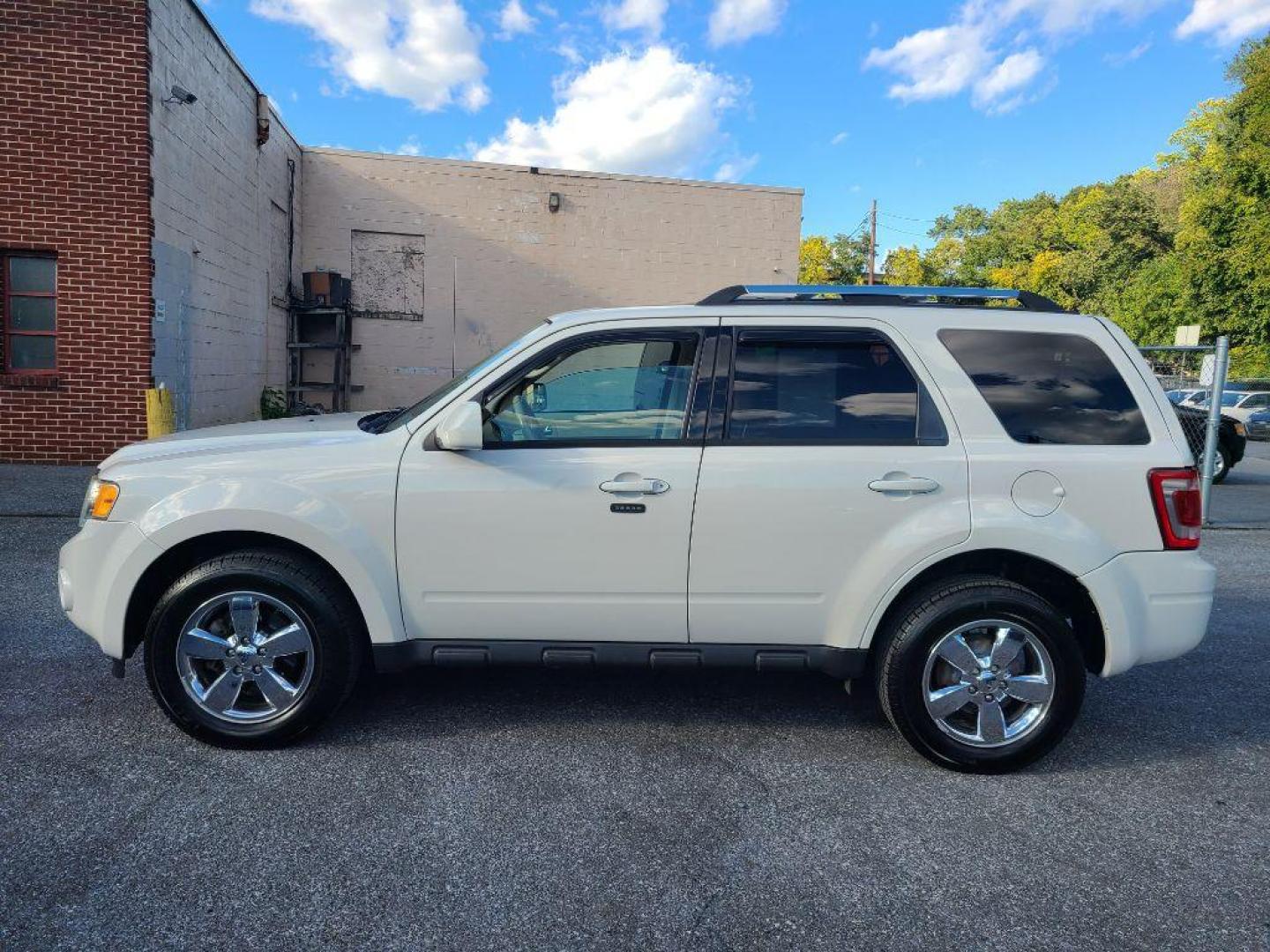 2012 WHITE FORD ESCAPE LIMITED (1FMCU0EG8CK) with an 3.0L engine, Automatic transmission, located at 7981 Paxton Street, Harrisburg, PA, 17111, (717) 561-2926, 40.261490, -76.749229 - WE FINANCE!!! Good Credit/ Bad Credit/ No Credit - ALL Trade-Ins Welcomed!!! ***Guaranteed Credit Approval*** APPLY ONLINE or CALL us TODAY ;) Internet Prices and Marketplace Prices are SPECIAL discounted ***CASH DEALS*** Retail Prices are higher. Please call us to discuss your cash and finan - Photo#1