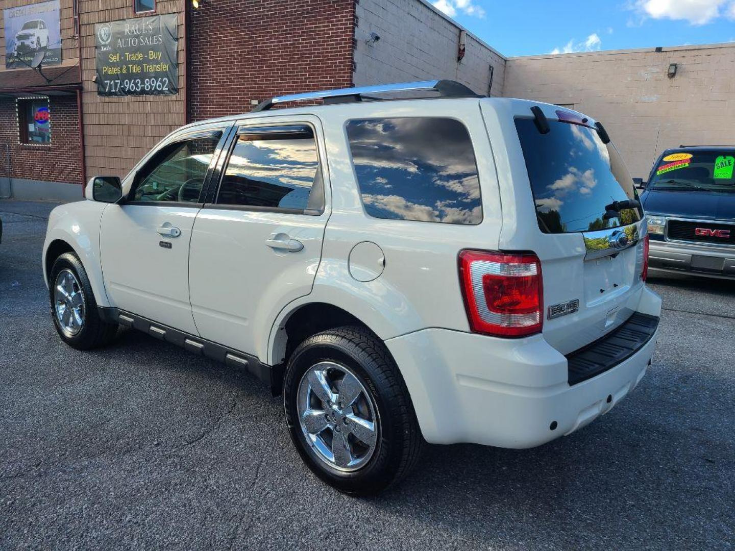 2012 WHITE FORD ESCAPE LIMITED (1FMCU0EG8CK) with an 3.0L engine, Automatic transmission, located at 7981 Paxton Street, Harrisburg, PA, 17111, (717) 561-2926, 40.261490, -76.749229 - WE FINANCE!!! Good Credit/ Bad Credit/ No Credit - ALL Trade-Ins Welcomed!!! ***Guaranteed Credit Approval*** APPLY ONLINE or CALL us TODAY ;) Internet Prices and Marketplace Prices are SPECIAL discounted ***CASH DEALS*** Retail Prices are higher. Please call us to discuss your cash and finan - Photo#2