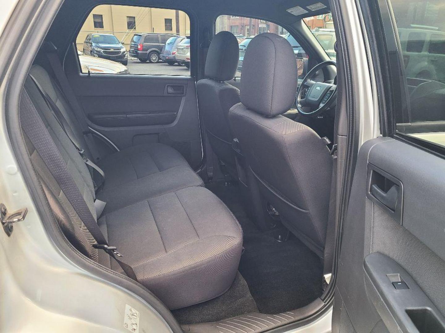 2012 SILVER FORD ESCAPE XLT (1FMCU0DG4CK) with an 3.0L engine, Automatic transmission, located at 117 North Cameron Street, Harrisburg, PA, 17101, (717) 963-8962, 40.266762, -76.875259 - WE FINANCE!!! Good Credit/ Bad Credit/ No Credit - ALL Trade-Ins Welcomed!!! ***Guaranteed Credit Approval*** APPLY ONLINE or CALL us TODAY ;) Internet Prices and Marketplace Prices are SPECIAL discounted ***CASH DEALS*** Retail Prices are higher. Please call us to discuss your cash and finan - Photo#10