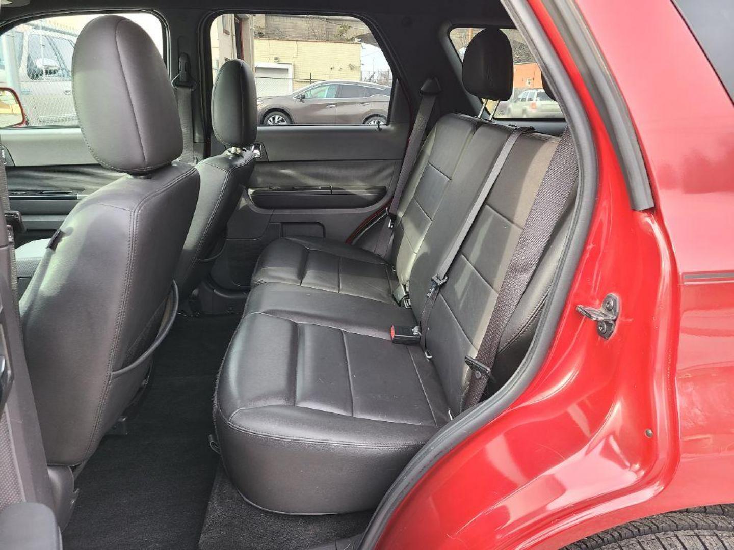 2012 RED FORD ESCAPE LIMITED (1FMCU9EG0CK) with an 3.0L engine, Automatic transmission, located at 117 North Cameron Street, Harrisburg, PA, 17101, (717) 963-8962, 40.266762, -76.875259 - WE FINANCE!!! Good Credit/ Bad Credit/ No Credit - ALL Trade-Ins Welcomed!!! ***Guaranteed Credit Approval*** APPLY ONLINE or CALL us TODAY ;) Internet Prices and Marketplace Prices are SPECIAL discounted ***CASH DEALS*** Retail Prices are higher. Please call us to discuss your cash and finan - Photo#9