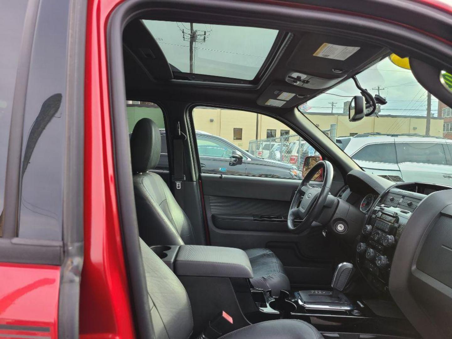 2012 RED FORD ESCAPE LIMITED (1FMCU9EG0CK) with an 3.0L engine, Automatic transmission, located at 117 North Cameron Street, Harrisburg, PA, 17101, (717) 963-8962, 40.266762, -76.875259 - WE FINANCE!!! Good Credit/ Bad Credit/ No Credit - ALL Trade-Ins Welcomed!!! ***Guaranteed Credit Approval*** APPLY ONLINE or CALL us TODAY ;) Internet Prices and Marketplace Prices are SPECIAL discounted ***CASH DEALS*** Retail Prices are higher. Please call us to discuss your cash and finan - Photo#13