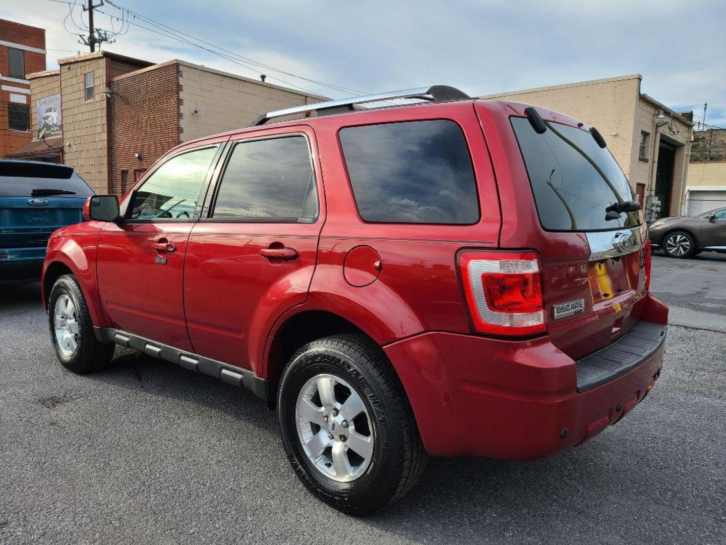 2012 RED FORD ESCAPE LIMITED (1FMCU9EG0CK) with an 3.0L engine, Automatic transmission, located at 117 North Cameron Street, Harrisburg, PA, 17101, (717) 963-8962, 40.266762, -76.875259 - WE FINANCE!!! Good Credit/ Bad Credit/ No Credit - ALL Trade-Ins Welcomed!!! ***Guaranteed Credit Approval*** APPLY ONLINE or CALL us TODAY ;) Internet Prices and Marketplace Prices are SPECIAL discounted ***CASH DEALS*** Retail Prices are higher. Please call us to discuss your cash and finan - Photo#2