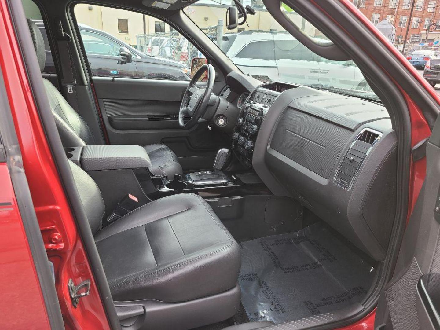 2012 RED FORD ESCAPE LIMITED (1FMCU9EG0CK) with an 3.0L engine, Automatic transmission, located at 117 North Cameron Street, Harrisburg, PA, 17101, (717) 963-8962, 40.266762, -76.875259 - WE FINANCE!!! Good Credit/ Bad Credit/ No Credit - ALL Trade-Ins Welcomed!!! ***Guaranteed Credit Approval*** APPLY ONLINE or CALL us TODAY ;) Internet Prices and Marketplace Prices are SPECIAL discounted ***CASH DEALS*** Retail Prices are higher. Please call us to discuss your cash and finan - Photo#8