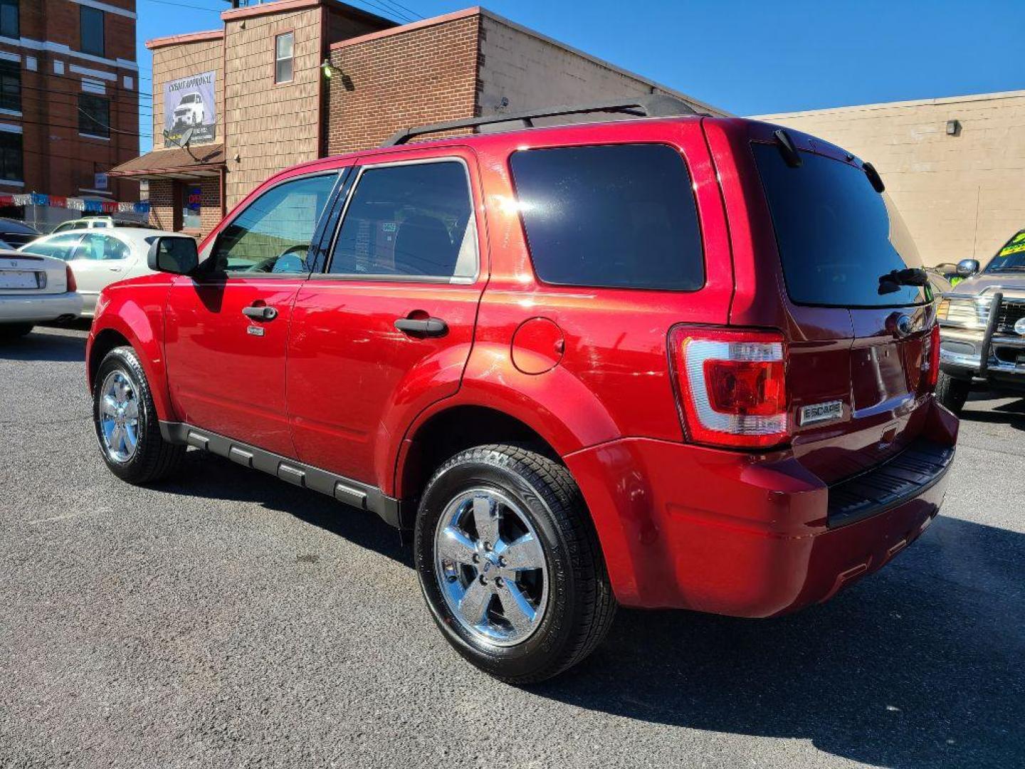 2012 RED FORD ESCAPE XLT (1FMCU0D74CK) with an 2.5L engine, Automatic transmission, located at 7981 Paxton Street, Harrisburg, PA, 17111, (717) 561-2926, 40.261490, -76.749229 - WE FINANCE!!! Good Credit/ Bad Credit/ No Credit - ALL Trade-Ins Welcomed!!! ***Guaranteed Credit Approval*** APPLY ONLINE or CALL us TODAY ;) Internet Prices and Marketplace Prices are SPECIAL discounted ***CASH DEALS*** Retail Prices are higher. Please call us to discuss your cash and finan - Photo#2