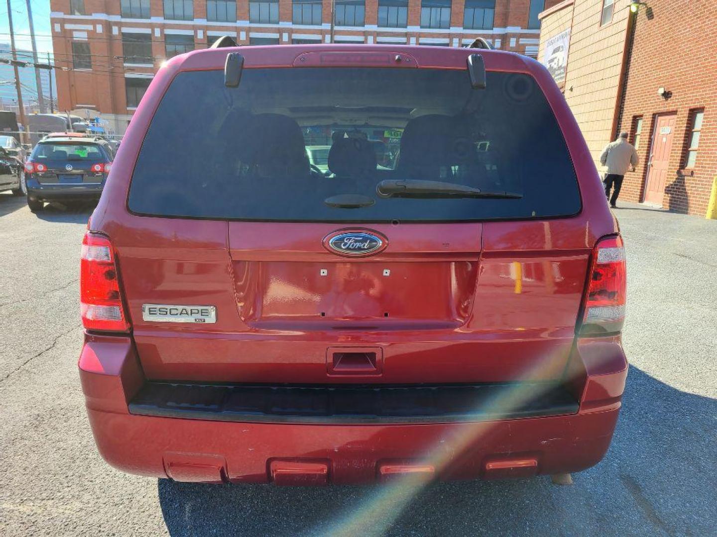 2012 RED FORD ESCAPE XLT (1FMCU0D74CK) with an 2.5L engine, Automatic transmission, located at 7981 Paxton Street, Harrisburg, PA, 17111, (717) 561-2926, 40.261490, -76.749229 - WE FINANCE!!! Good Credit/ Bad Credit/ No Credit - ALL Trade-Ins Welcomed!!! ***Guaranteed Credit Approval*** APPLY ONLINE or CALL us TODAY ;) Internet Prices and Marketplace Prices are SPECIAL discounted ***CASH DEALS*** Retail Prices are higher. Please call us to discuss your cash and finan - Photo#3