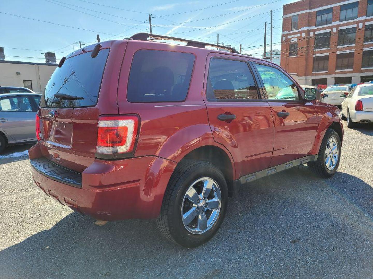 2012 RED FORD ESCAPE XLT (1FMCU0D74CK) with an 2.5L engine, Automatic transmission, located at 7981 Paxton Street, Harrisburg, PA, 17111, (717) 561-2926, 40.261490, -76.749229 - WE FINANCE!!! Good Credit/ Bad Credit/ No Credit - ALL Trade-Ins Welcomed!!! ***Guaranteed Credit Approval*** APPLY ONLINE or CALL us TODAY ;) Internet Prices and Marketplace Prices are SPECIAL discounted ***CASH DEALS*** Retail Prices are higher. Please call us to discuss your cash and finan - Photo#4