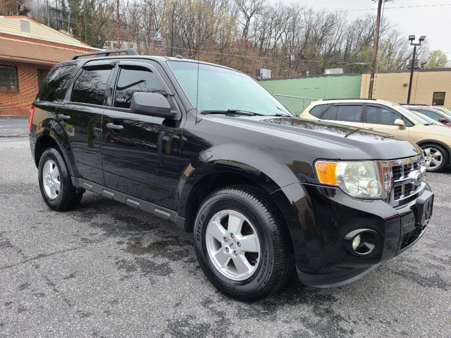 2012 BLACK FORD ESCAPE XLT (1FMCU9D74CK) with an 2.5L engine, Automatic transmission, located at 117 North Cameron Street, Harrisburg, PA, 17101, (717) 963-8962, 40.266762, -76.875259 - WE FINANCE!!! Good Credit/ Bad Credit/ No Credit - ALL Trade-Ins Welcomed!!! ***Guaranteed Credit Approval*** APPLY ONLINE or CALL us TODAY ;) Internet Prices and Marketplace Prices are SPECIAL discounted ***CASH DEALS*** Retail Prices are higher. Please call us to discuss your cash and finan - Photo#6