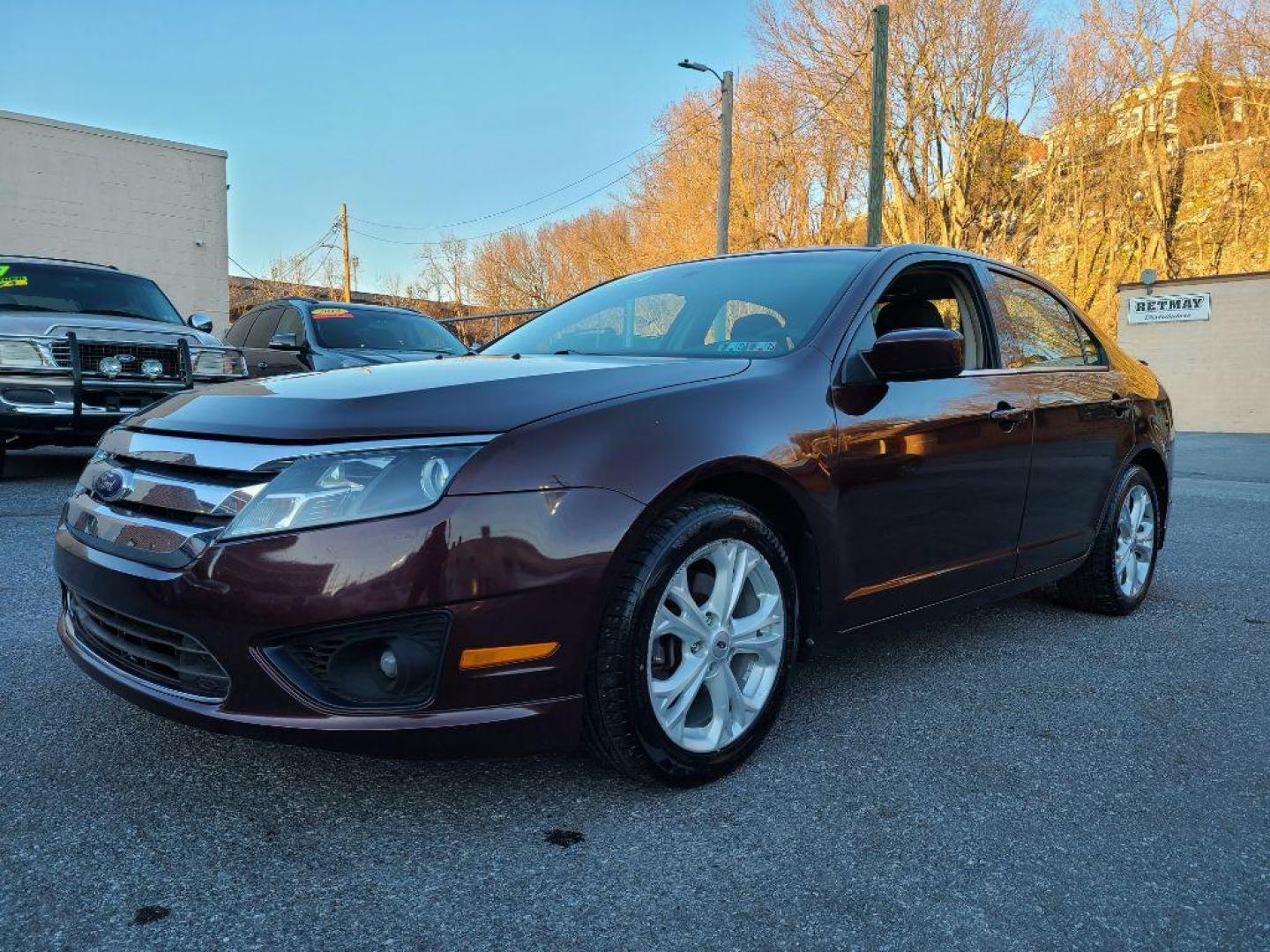 2012 BURGUN FORD FUSION SE (3FAHP0HA7CR) with an 2.5L engine, Automatic transmission, located at 117 North Cameron Street, Harrisburg, PA, 17101, (717) 963-8962, 40.266762, -76.875259 - WE FINANCE!!! Good Credit/ Bad Credit/ No Credit - ALL Trade-Ins Welcomed!!! ***Guaranteed Credit Approval*** APPLY ONLINE or CALL us TODAY ;) Internet Prices and Marketplace Prices are SPECIAL discounted ***CASH DEALS*** Retail Prices are higher. Please call us to discuss your cash and finan - Photo#0