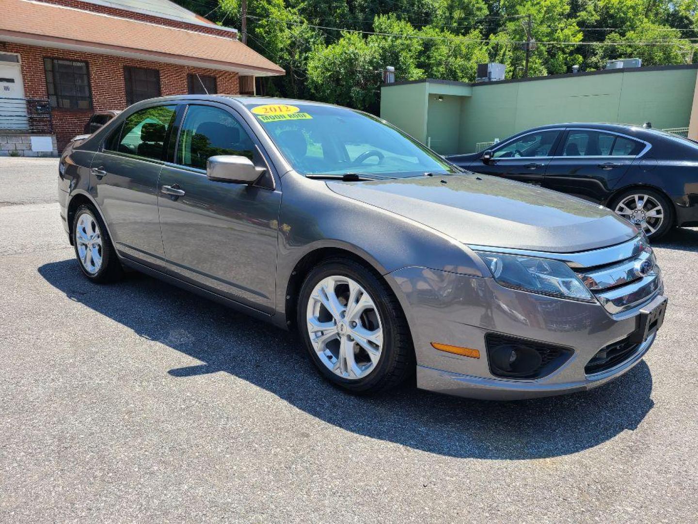 2012 GRAY FORD FUSION SE (3FAHP0HA0CR) with an 2.5L engine, Automatic transmission, located at 117 North Cameron Street, Harrisburg, PA, 17101, (717) 963-8962, 40.266762, -76.875259 - WE FINANCE!!! Good Credit/ Bad Credit/ No Credit - ALL Trade-Ins Welcomed!!! ***Guaranteed Credit Approval*** APPLY ONLINE or CALL us TODAY ;) Internet Prices and Marketplace Prices are SPECIAL discounted ***CASH DEALS*** Retail Prices are higher. Please call us to discuss your cash and finan - Photo#6