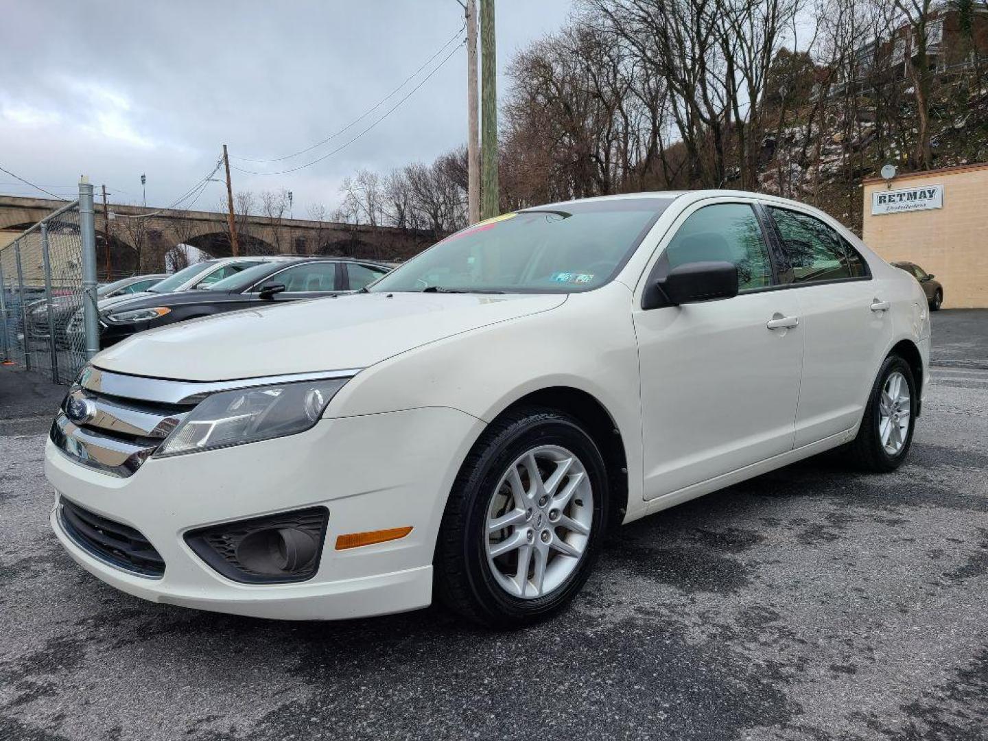 2012 WHITE FORD FUSION S (3FAHP0GA8CR) with an 2.5L engine, Automatic transmission, located at 117 North Cameron Street, Harrisburg, PA, 17101, (717) 963-8962, 40.266762, -76.875259 - WE FINANCE!!! Good Credit/ Bad Credit/ No Credit - ALL Trade-Ins Welcomed!!! ***Guaranteed Credit Approval*** APPLY ONLINE or CALL us TODAY ;) Internet Prices and Marketplace Prices are SPECIAL discounted ***CASH DEALS*** Retail Prices are higher. Please call us to discuss your cash and finan - Photo#0