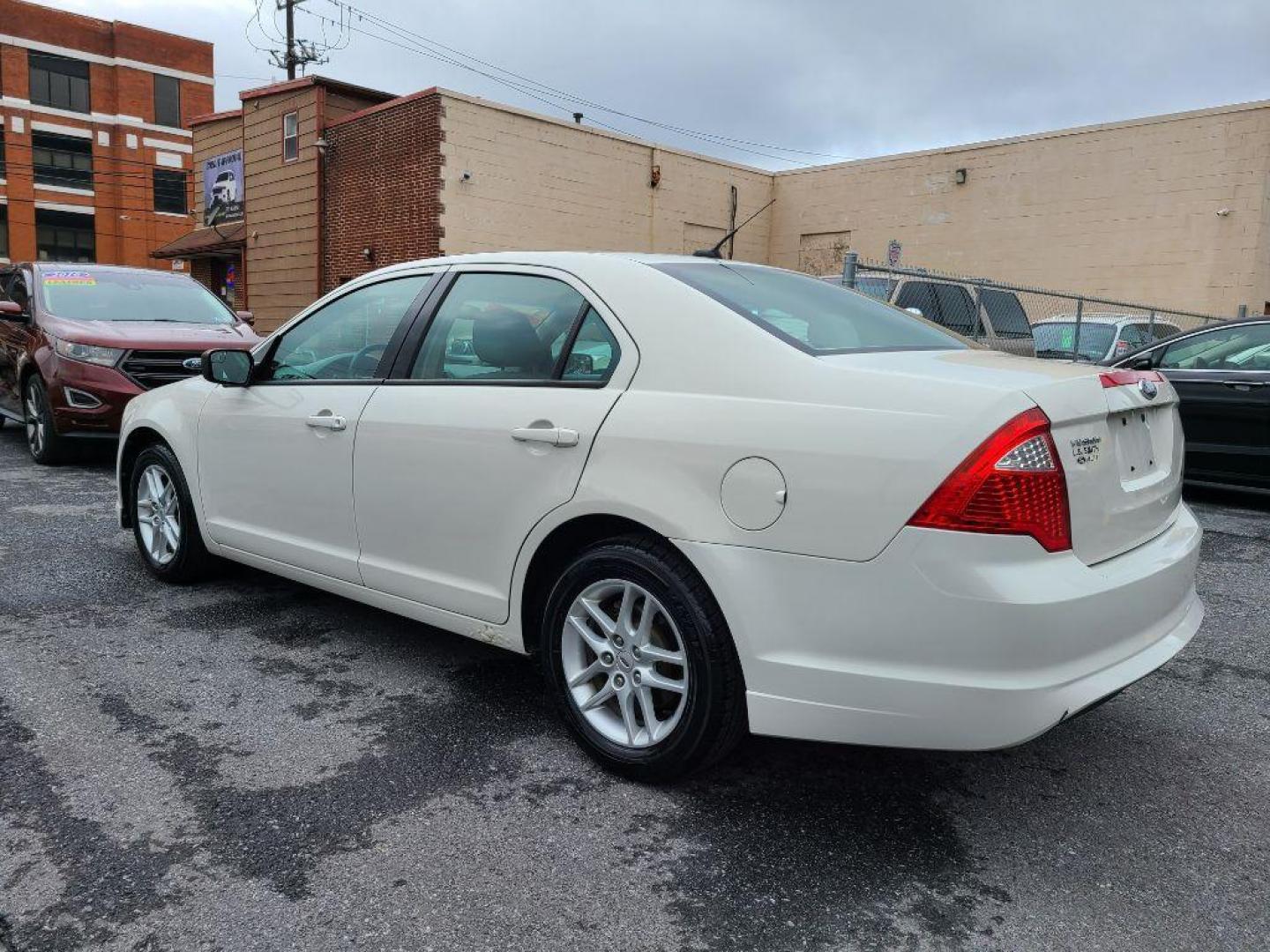 2012 WHITE FORD FUSION S (3FAHP0GA8CR) with an 2.5L engine, Automatic transmission, located at 117 North Cameron Street, Harrisburg, PA, 17101, (717) 963-8962, 40.266762, -76.875259 - WE FINANCE!!! Good Credit/ Bad Credit/ No Credit - ALL Trade-Ins Welcomed!!! ***Guaranteed Credit Approval*** APPLY ONLINE or CALL us TODAY ;) Internet Prices and Marketplace Prices are SPECIAL discounted ***CASH DEALS*** Retail Prices are higher. Please call us to discuss your cash and finan - Photo#2