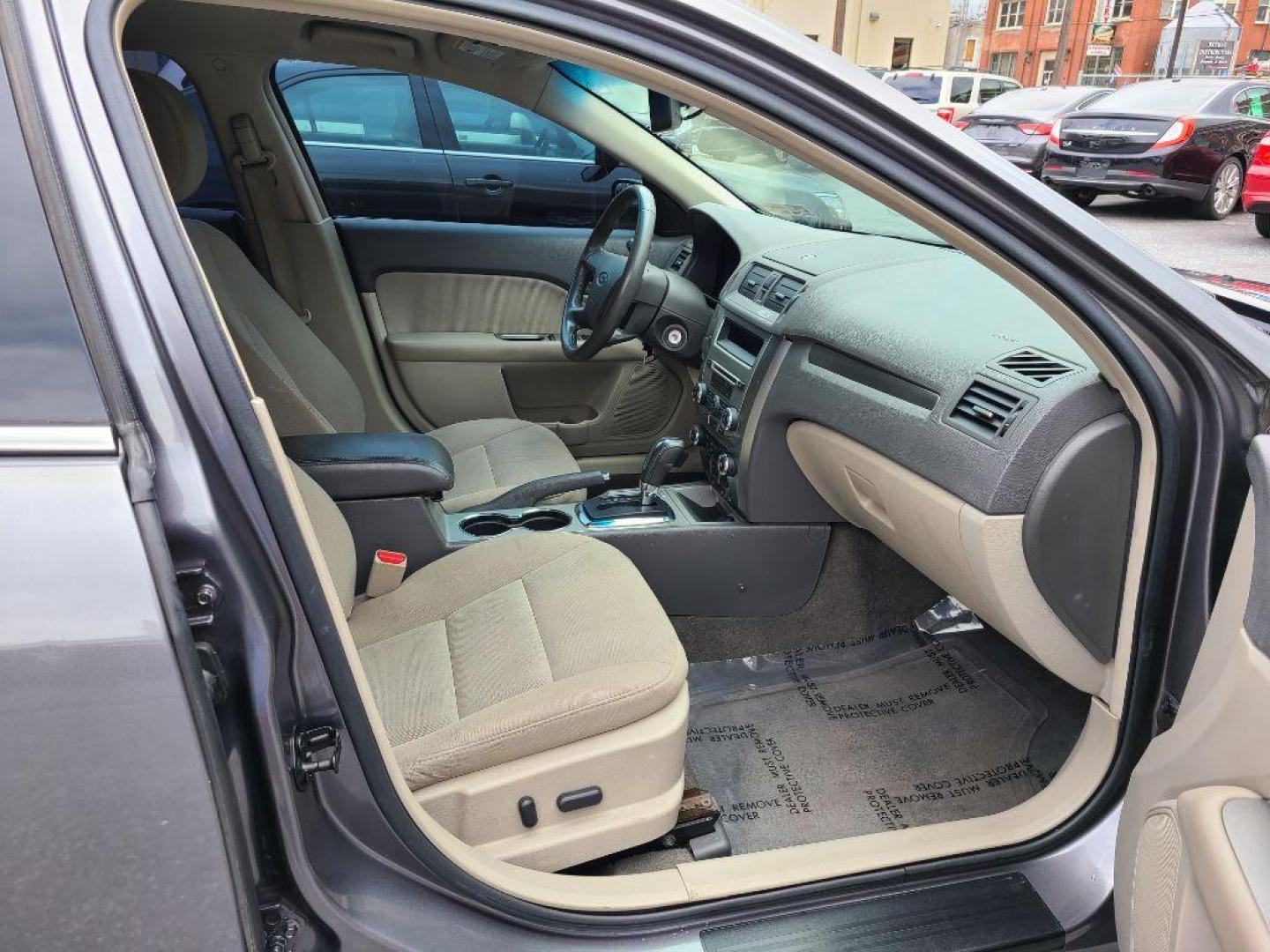 2012 GRAY FORD FUSION HYBRID (3FADP0L31CR) with an 2.5L engine, Continuously Variable transmission, located at 117 North Cameron Street, Harrisburg, PA, 17101, (717) 963-8962, 40.266762, -76.875259 - WE FINANCE!!! Good Credit/ Bad Credit/ No Credit - ALL Trade-Ins Welcomed!!! ***Guaranteed Credit Approval*** APPLY ONLINE or CALL us TODAY ;) Internet Prices and Marketplace Prices are SPECIAL discounted ***CASH DEALS*** Retail Prices are higher. Please call us to discuss your cash and finan - Photo#8