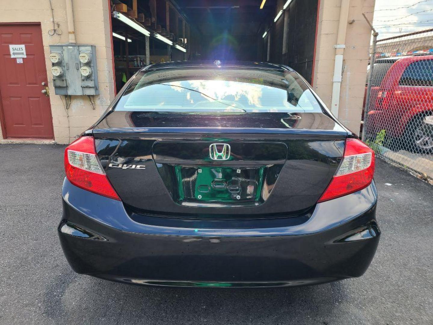 2012 BLACK HONDA CIVIC EX (19XFB2F83CE) with an 1.8L engine, Automatic transmission, located at 7981 Paxton Street, Harrisburg, PA, 17111, (717) 561-2926, 40.261490, -76.749229 - WE FINANCE!!! Good Credit/ Bad Credit/ No Credit - ALL Trade-Ins Welcomed!!! ***Guaranteed Credit Approval*** APPLY ONLINE or CALL us TODAY ;) Internet Prices and Marketplace Prices are SPECIAL discounted ***CASH DEALS*** Retail Prices are higher. Please call us to discuss your cash and finan - Photo#4