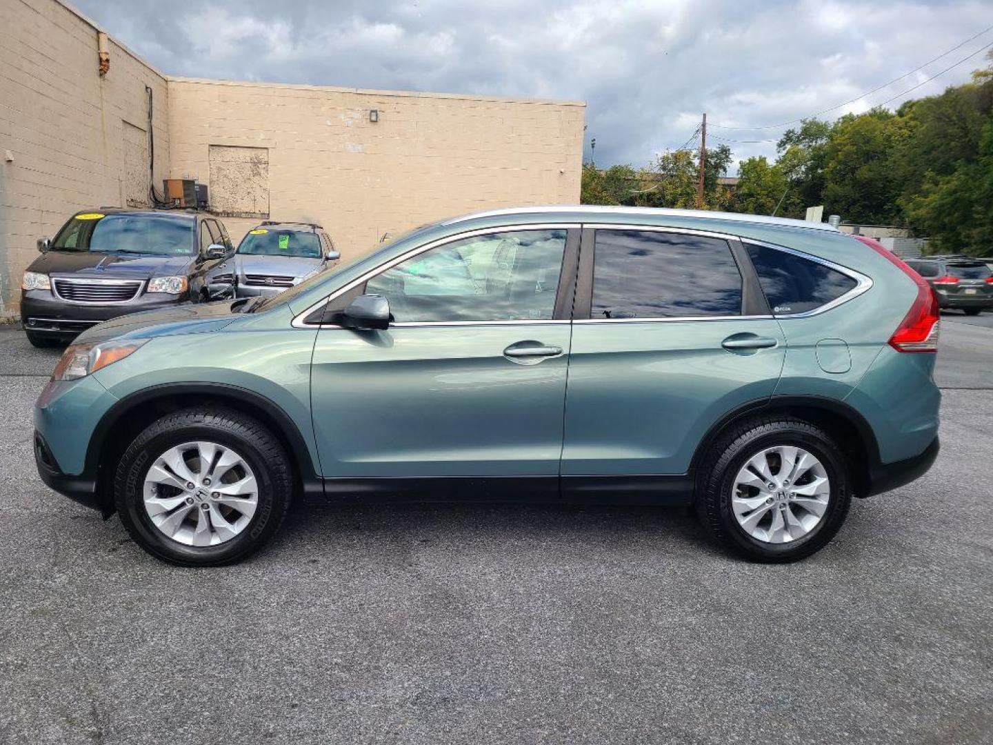 2012 GREEN HONDA CR-V EXL (2HKRM4H70CH) with an 2.4L engine, Automatic transmission, located at 7981 Paxton Street, Harrisburg, PA, 17111, (717) 561-2926, 40.261490, -76.749229 - WE FINANCE!!! Good Credit/ Bad Credit/ No Credit - ALL Trade-Ins Welcomed!!! ***Guaranteed Credit Approval*** APPLY ONLINE or CALL us TODAY ;) Internet Prices and Marketplace Prices are SPECIAL discounted ***CASH DEALS*** Retail Prices are higher. Please call us to discuss your cash and finan - Photo#1