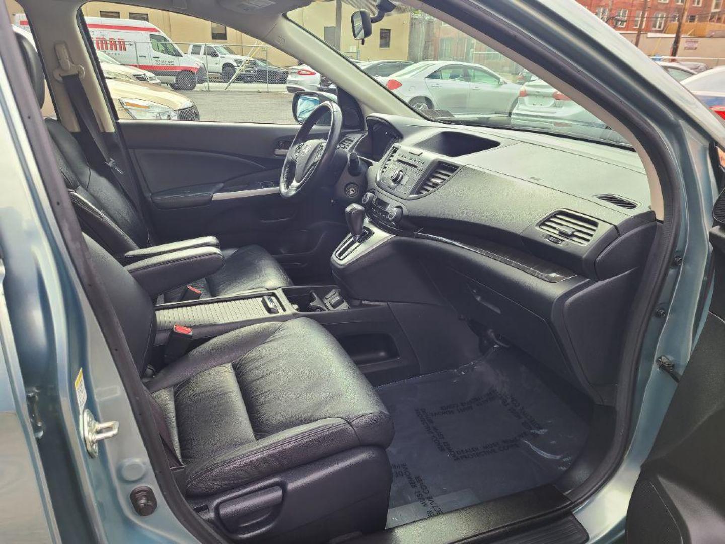 2012 GREEN HONDA CR-V EXL (2HKRM4H70CH) with an 2.4L engine, Automatic transmission, located at 7981 Paxton Street, Harrisburg, PA, 17111, (717) 561-2926, 40.261490, -76.749229 - WE FINANCE!!! Good Credit/ Bad Credit/ No Credit - ALL Trade-Ins Welcomed!!! ***Guaranteed Credit Approval*** APPLY ONLINE or CALL us TODAY ;) Internet Prices and Marketplace Prices are SPECIAL discounted ***CASH DEALS*** Retail Prices are higher. Please call us to discuss your cash and finan - Photo#8