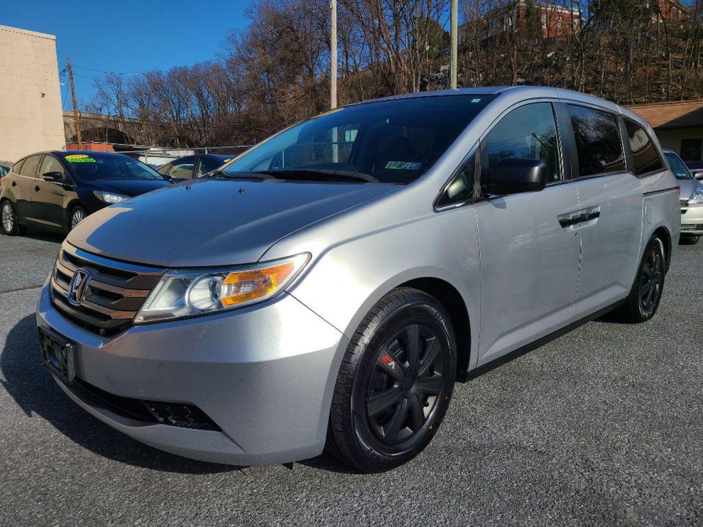 2012 SILVER HONDA ODYSSEY LX (5FNRL5H21CB) with an 3.5L engine, Automatic transmission, located at 117 North Cameron Street, Harrisburg, PA, 17101, (717) 963-8962, 40.266762, -76.875259 - WE FINANCE!!! Good Credit/ Bad Credit/ No Credit - ALL Trade-Ins Welcomed!!! ***Guaranteed Credit Approval*** APPLY ONLINE or CALL us TODAY ;) Internet Prices and Marketplace Prices are SPECIAL discounted ***CASH DEALS*** Retail Prices are higher. Please call us to discuss your cash and finan - Photo#0