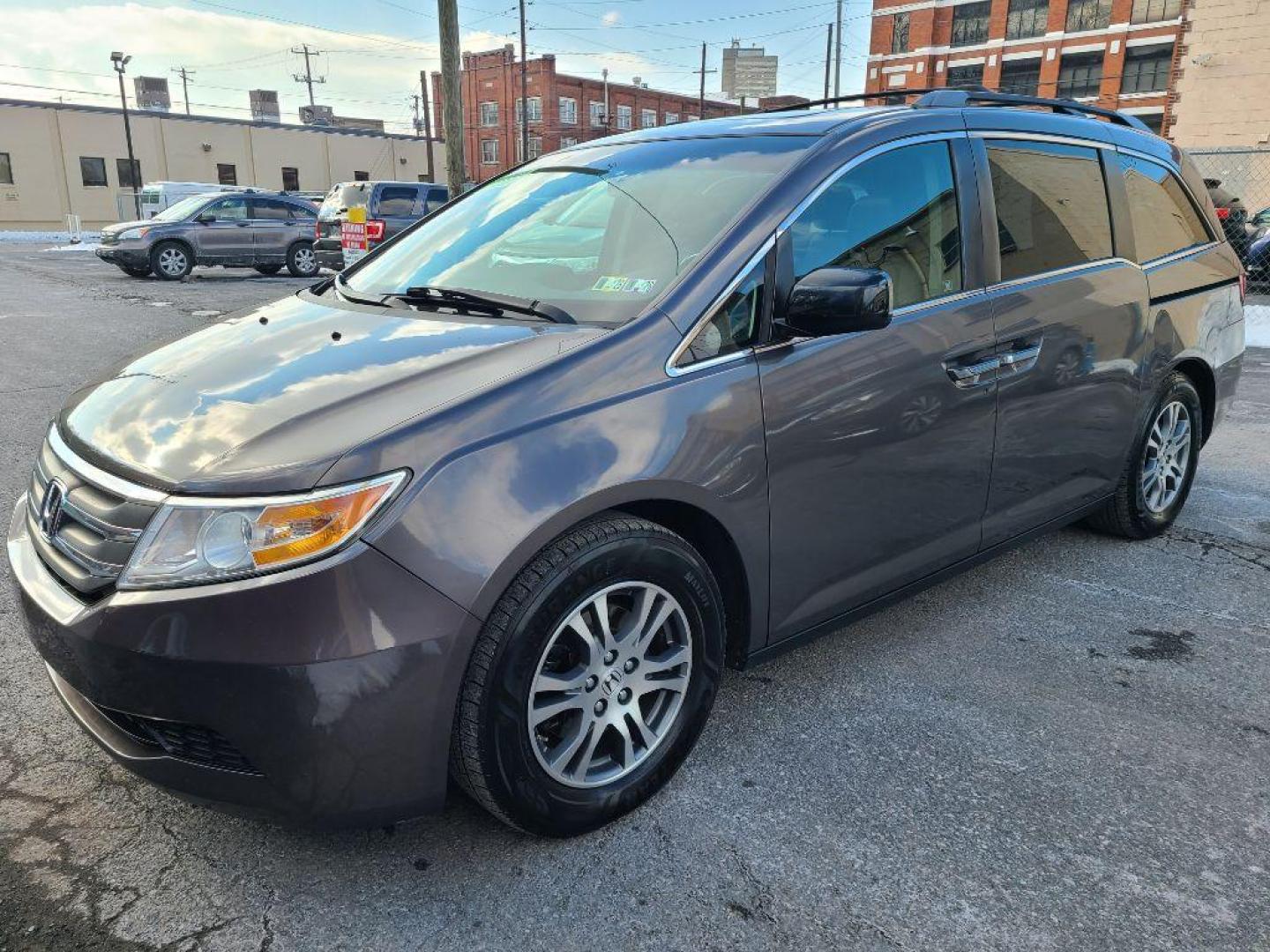 2012 GRAY HONDA ODYSSEY EXL (5FNRL5H6XCB) with an 3.5L engine, Automatic transmission, located at 117 North Cameron Street, Harrisburg, PA, 17101, (717) 963-8962, 40.266762, -76.875259 - WE FINANCE!!! Good Credit/ Bad Credit/ No Credit - ALL Trade-Ins Welcomed!!! ***Guaranteed Credit Approval*** APPLY ONLINE or CALL us TODAY ;) Internet Prices and Marketplace Prices are SPECIAL discounted ***CASH DEALS*** Retail Prices are higher. Please call us to discuss your cash and finan - Photo#0