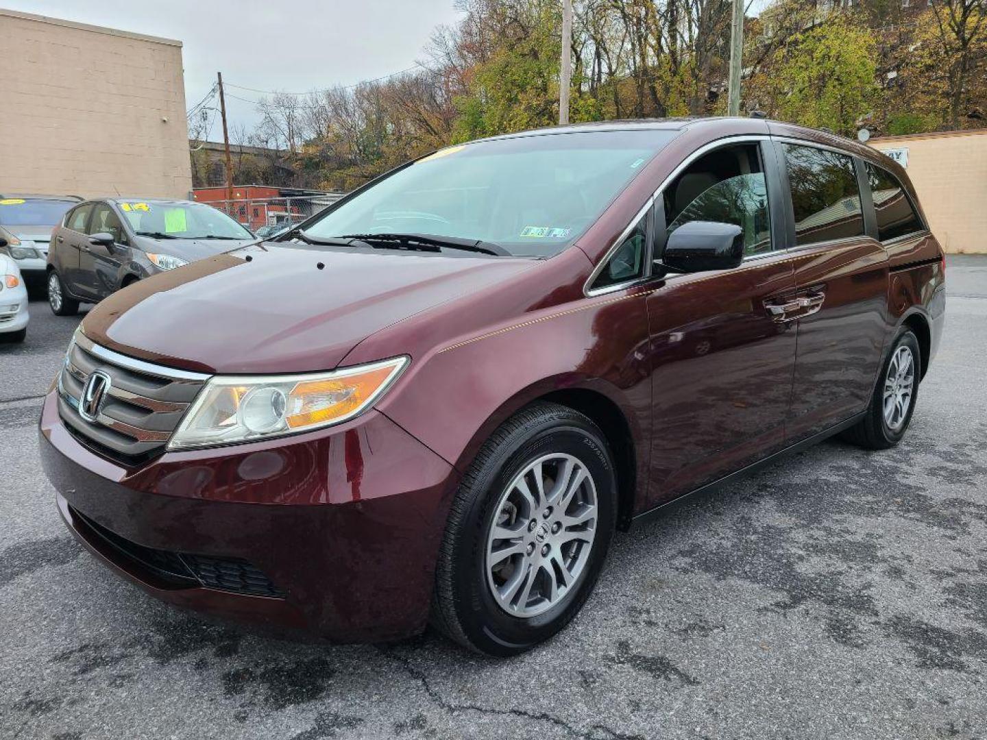 2012 BURG HONDA ODYSSEY EXL (5FNRL5H61CB) with an 3.5L engine, Automatic transmission, located at 117 North Cameron Street, Harrisburg, PA, 17101, (717) 963-8962, 40.266762, -76.875259 - WE FINANCE!!! Good Credit/ Bad Credit/ No Credit - ALL Trade-Ins Welcomed!!! ***Guaranteed Credit Approval*** APPLY ONLINE or CALL us TODAY ;) Internet Prices and Marketplace Prices are SPECIAL discounted ***CASH DEALS*** Retail Prices are higher. Please call us to discuss your cash and finan - Photo#0