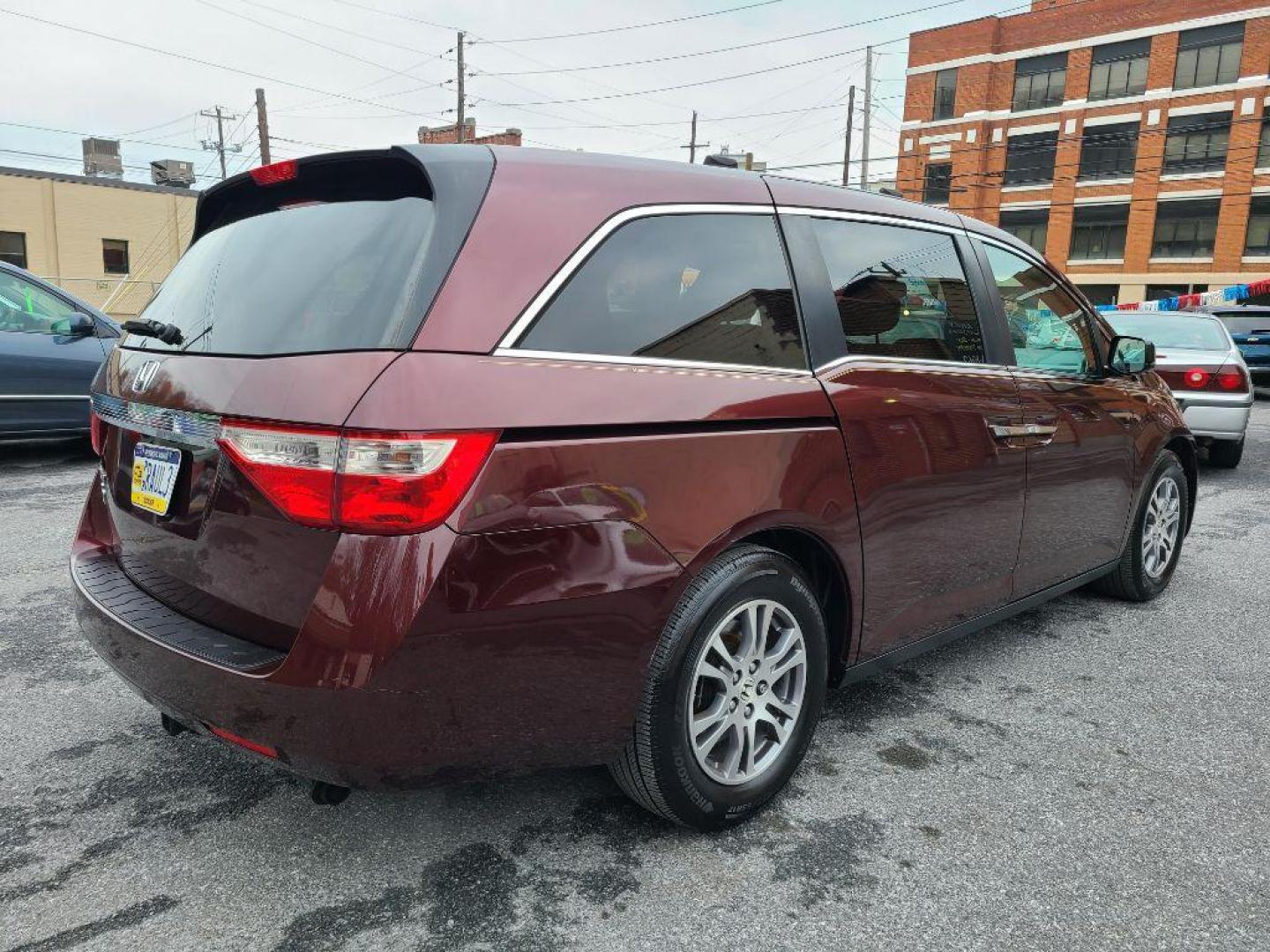 2012 BURG HONDA ODYSSEY EXL (5FNRL5H61CB) with an 3.5L engine, Automatic transmission, located at 117 North Cameron Street, Harrisburg, PA, 17101, (717) 963-8962, 40.266762, -76.875259 - WE FINANCE!!! Good Credit/ Bad Credit/ No Credit - ALL Trade-Ins Welcomed!!! ***Guaranteed Credit Approval*** APPLY ONLINE or CALL us TODAY ;) Internet Prices and Marketplace Prices are SPECIAL discounted ***CASH DEALS*** Retail Prices are higher. Please call us to discuss your cash and finan - Photo#4